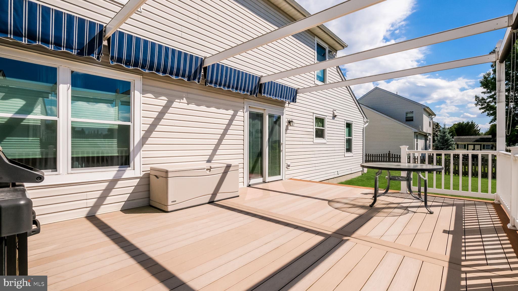 MAPLE KNOLL - Residential