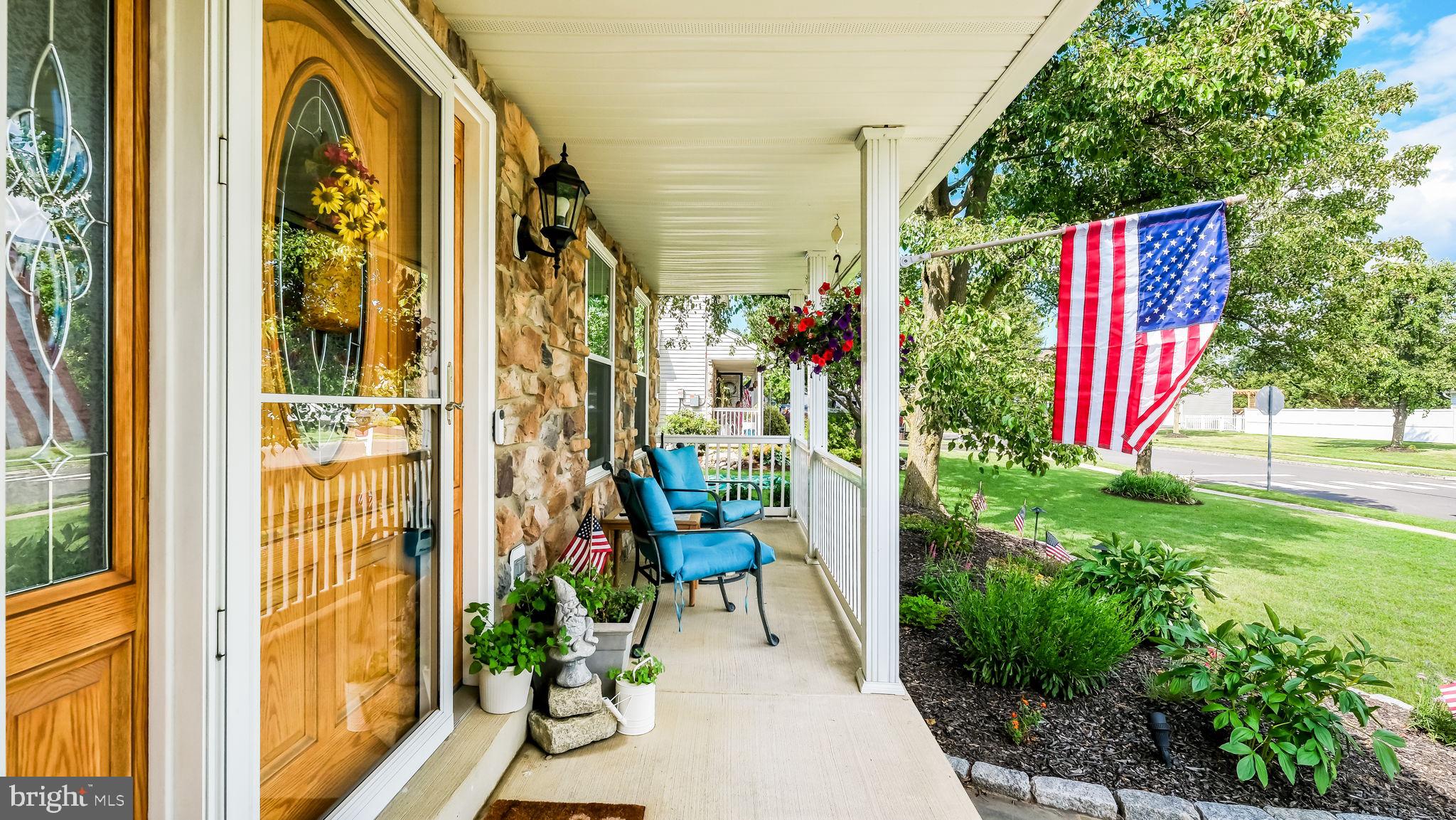 MAPLE KNOLL - Residential