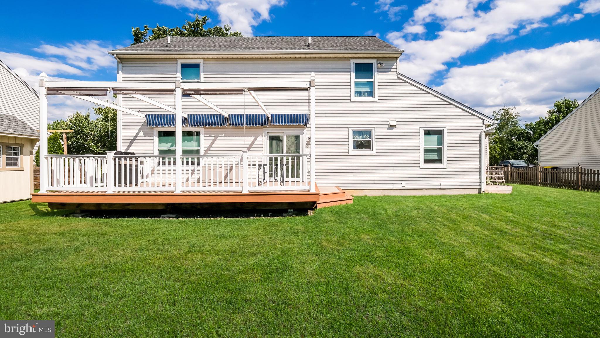 MAPLE KNOLL - Residential