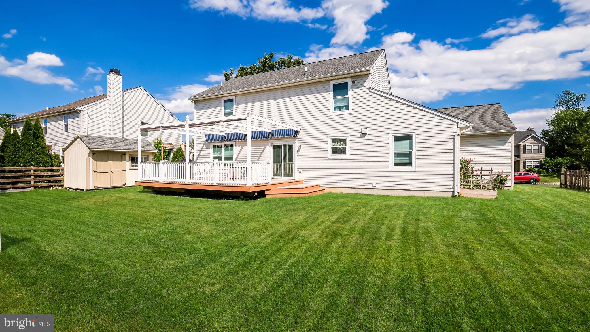 MAPLE KNOLL - Residential
