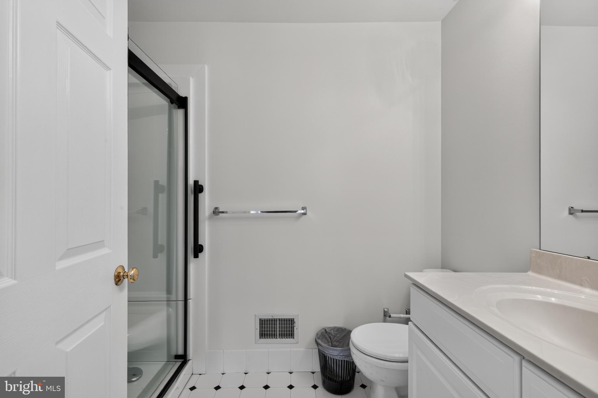 WARWICK GREENE - Residential