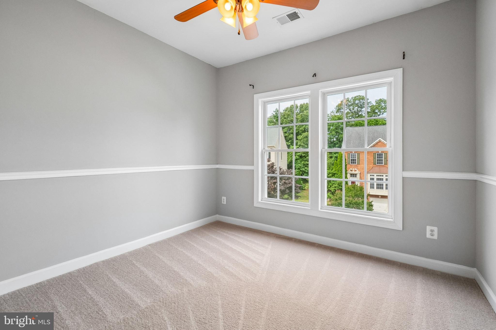 VIRGINIA OAKS - Residential