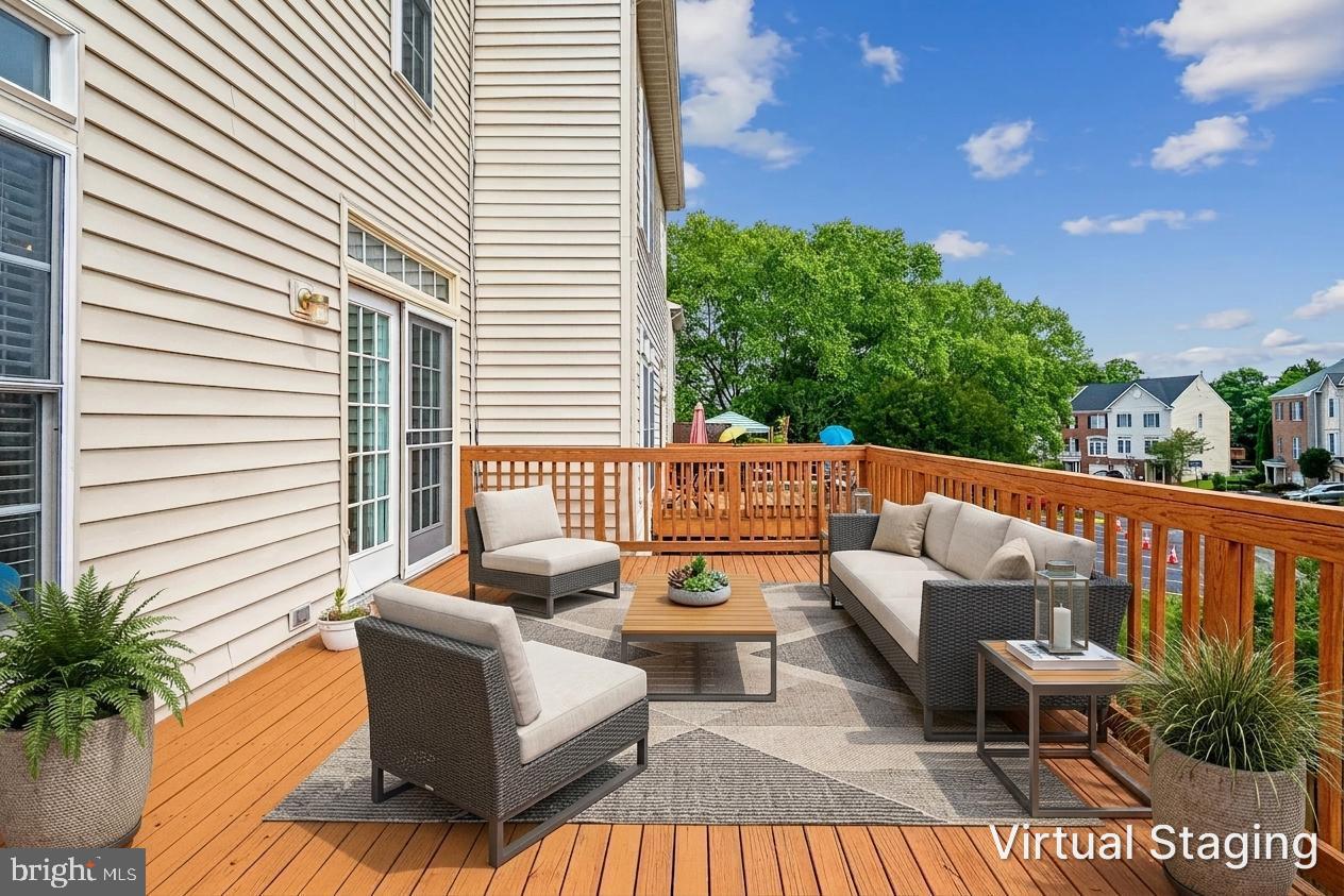 VIRGINIA OAKS - Residential