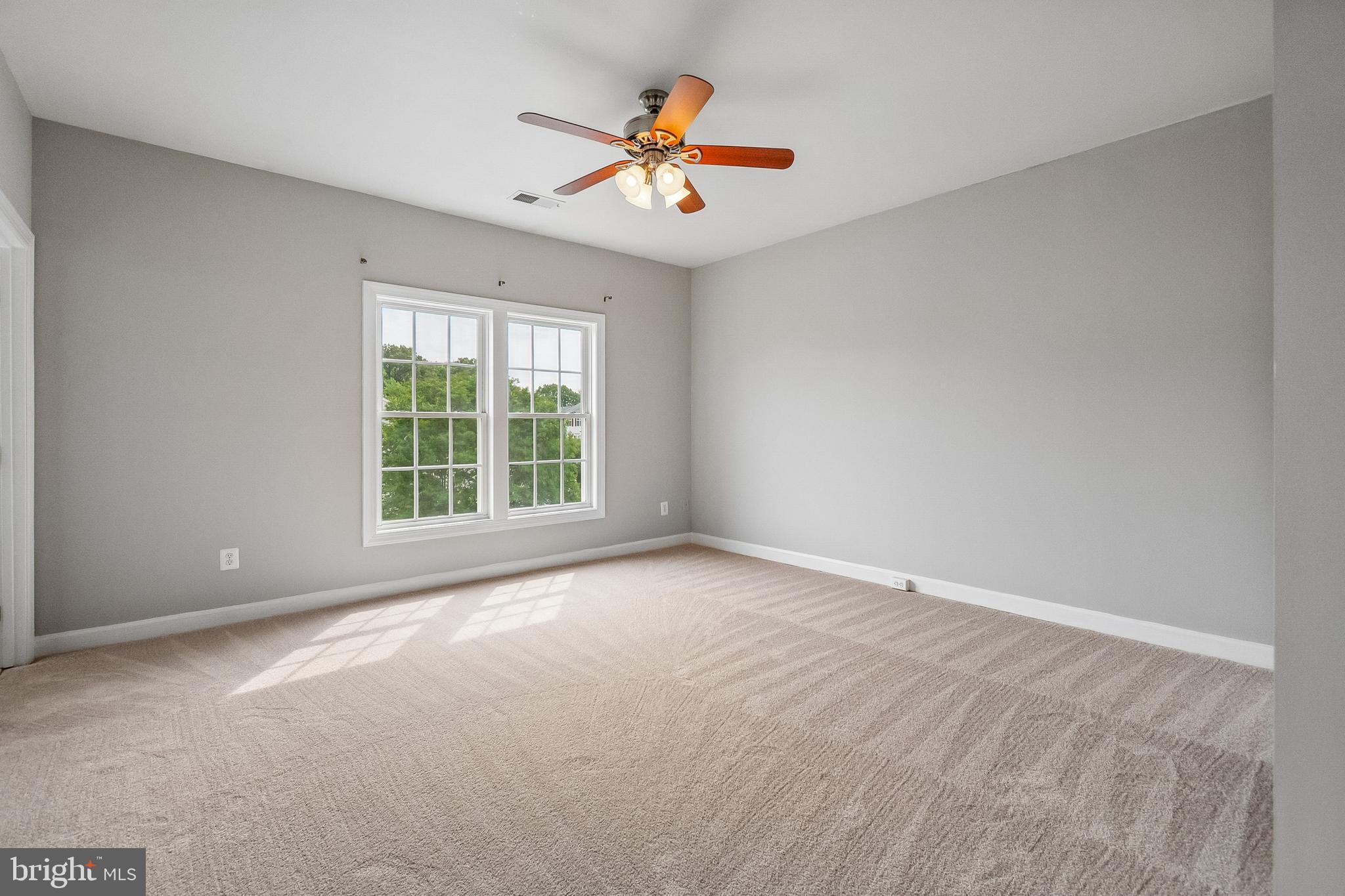 VIRGINIA OAKS - Residential