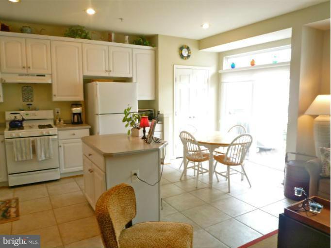 LAKELANDS - Residential Lease