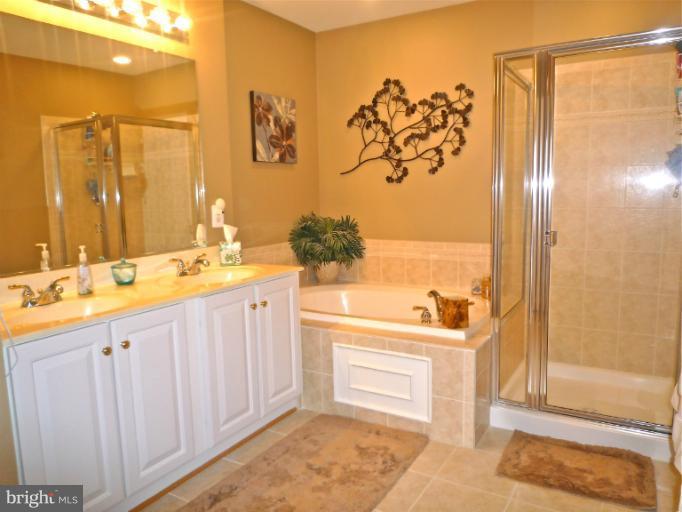 LAKELANDS - Residential Lease