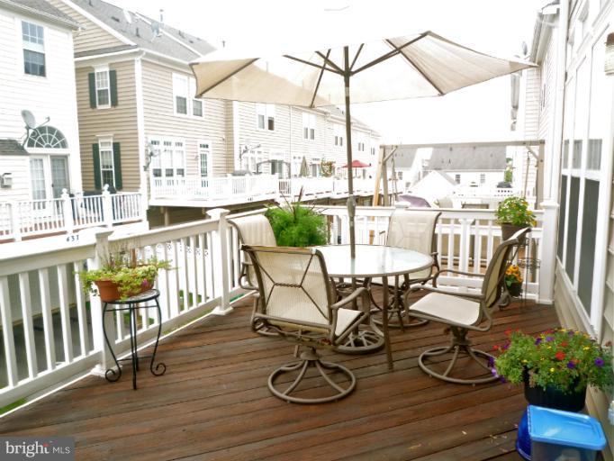 LAKELANDS - Residential Lease