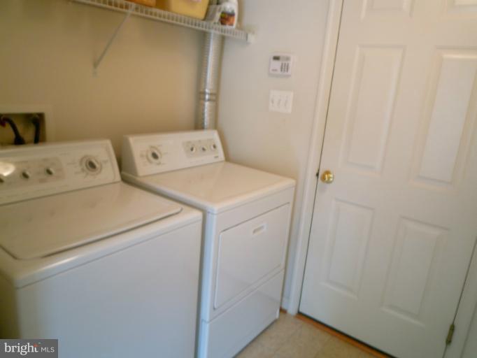 LAKELANDS - Residential Lease