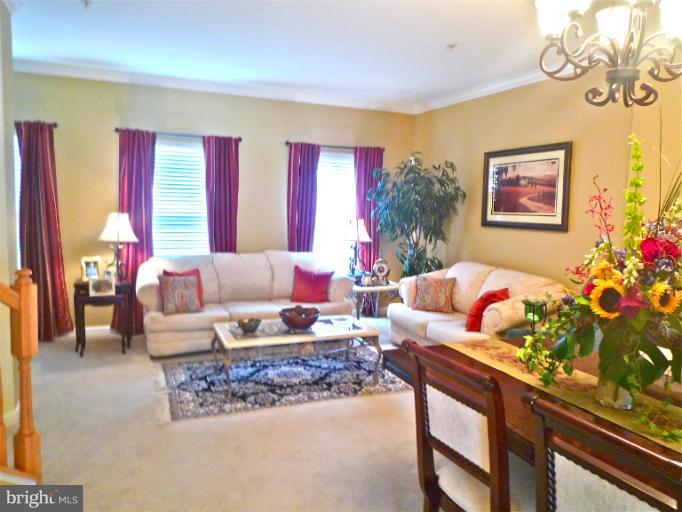LAKELANDS - Residential Lease