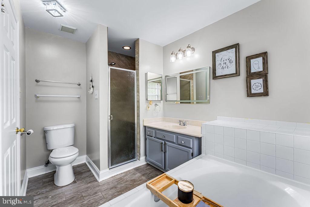 MONTPELIER HILLS - Residential