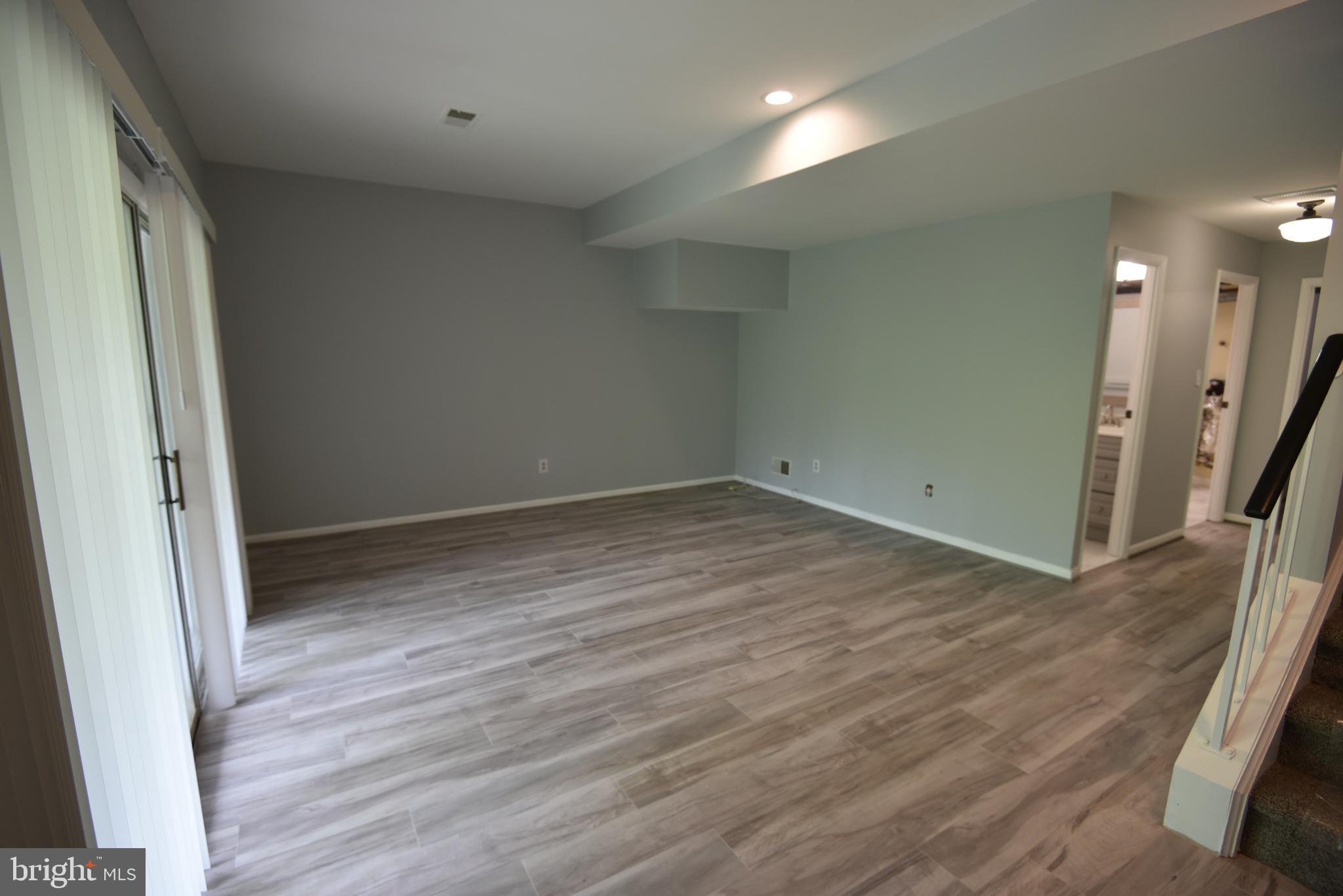 WILLOW COVE TOWNHOMES - Residential