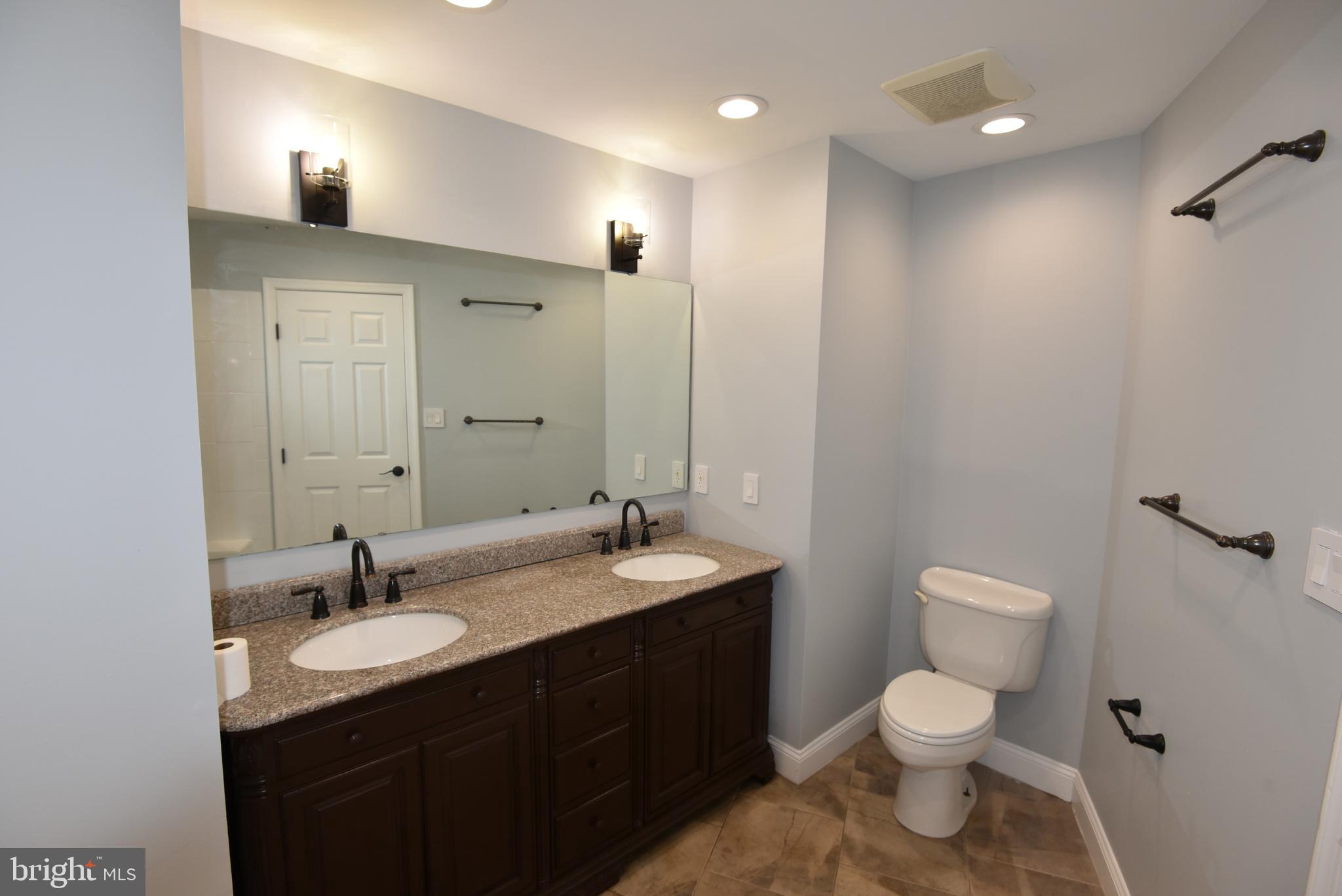 WILLOW COVE TOWNHOMES - Residential