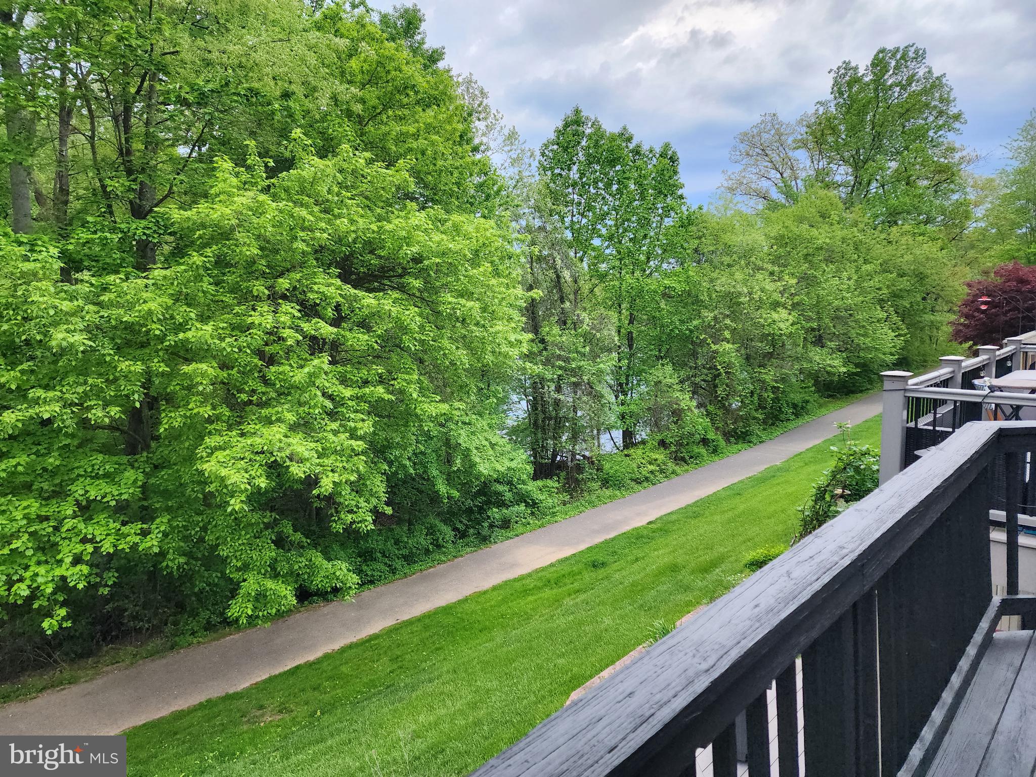 WILLOW COVE TOWNHOMES - Residential