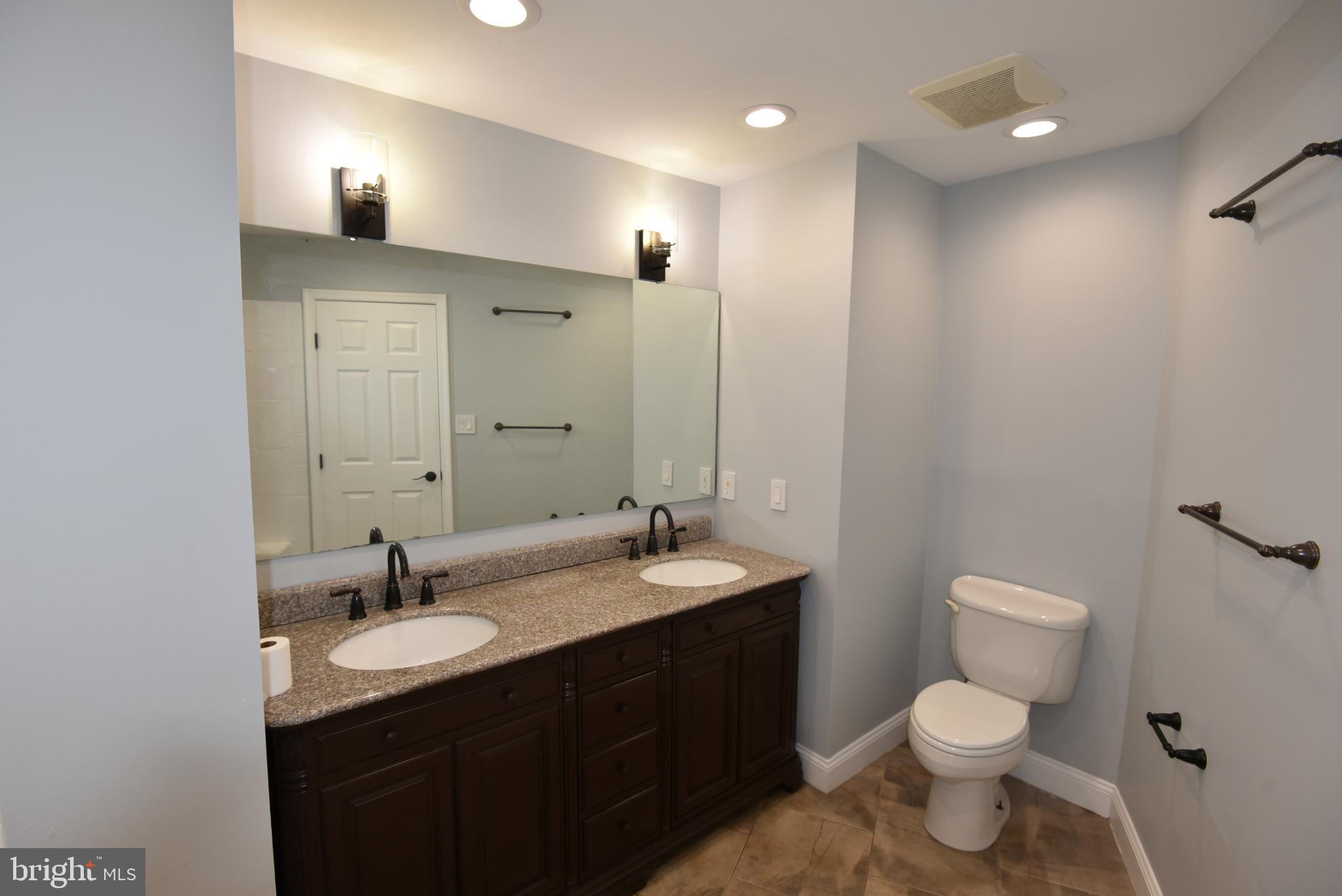 WILLOW COVE TOWNHOMES - Residential