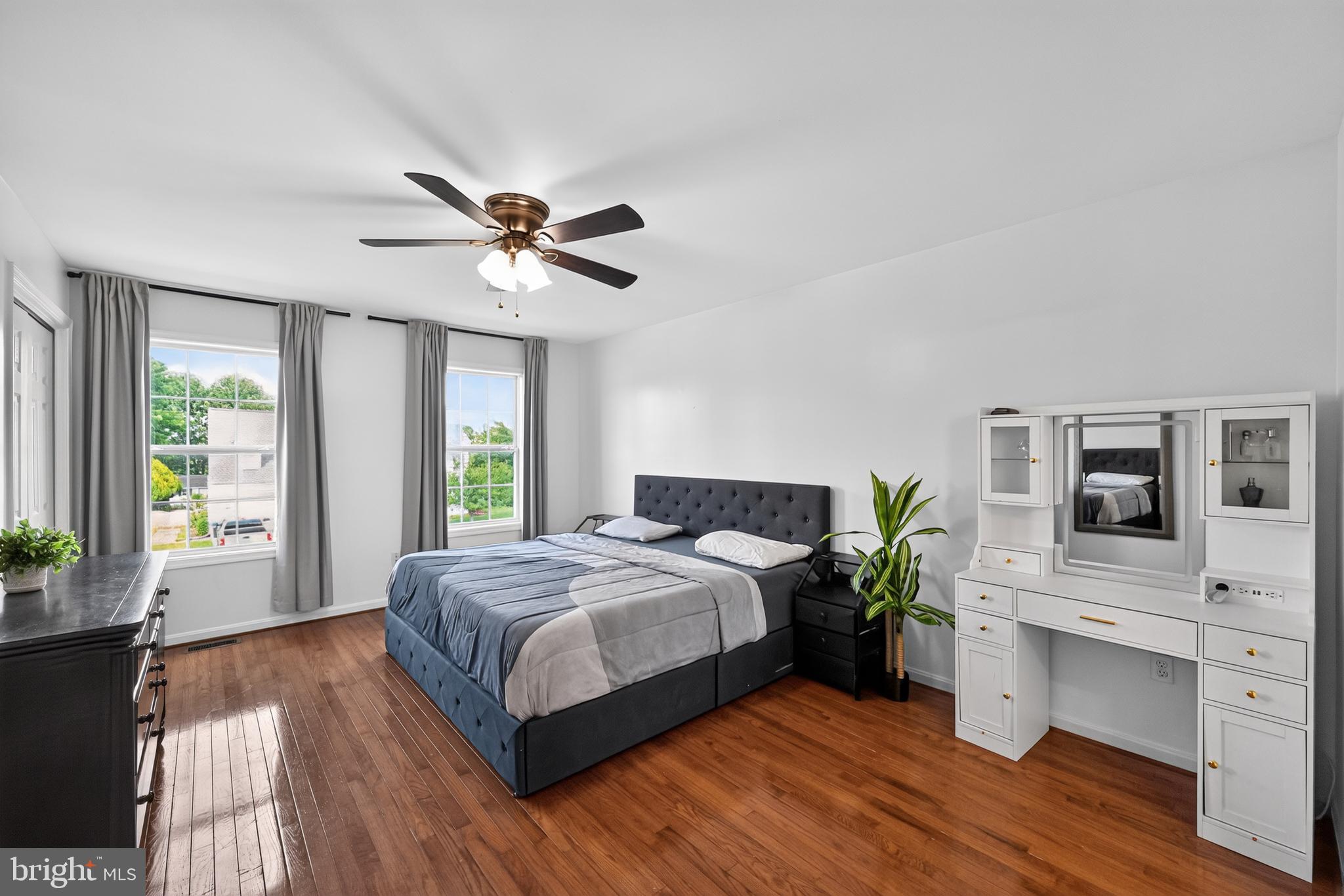 MEADOWBROOK - Residential