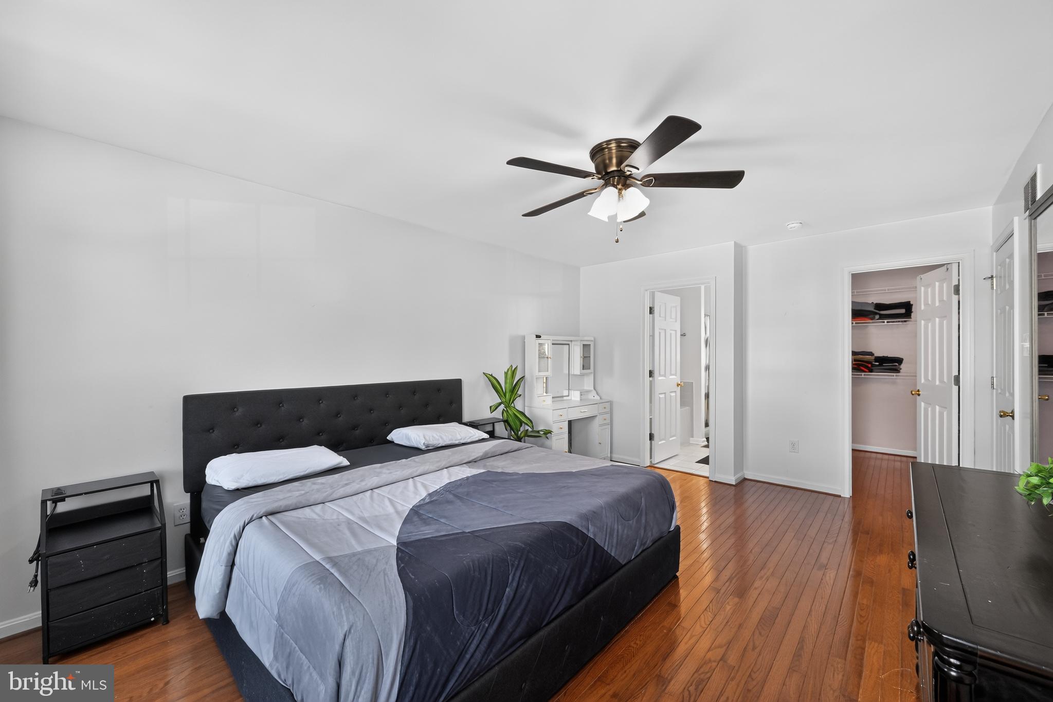 MEADOWBROOK - Residential