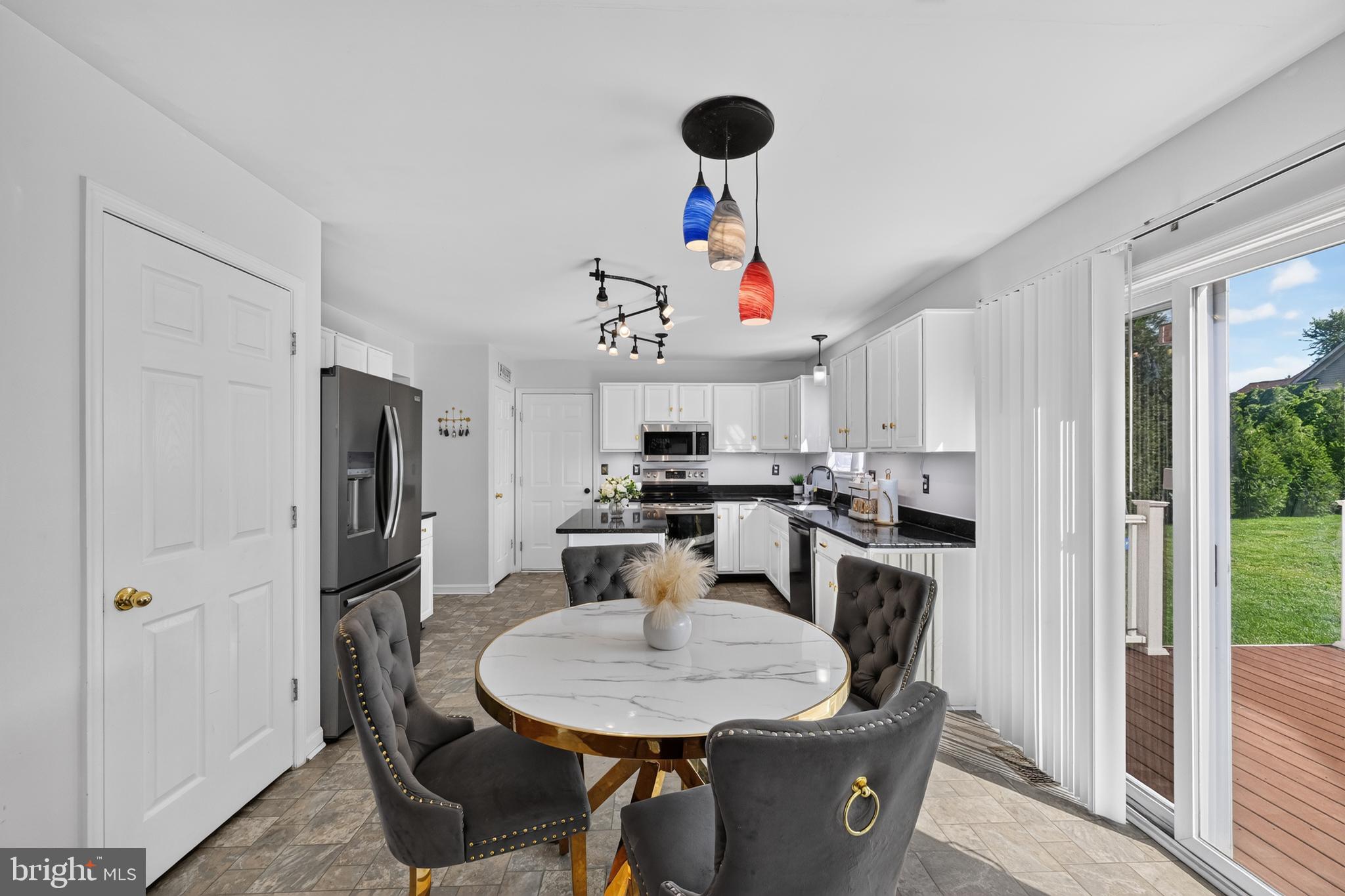 MEADOWBROOK - Residential