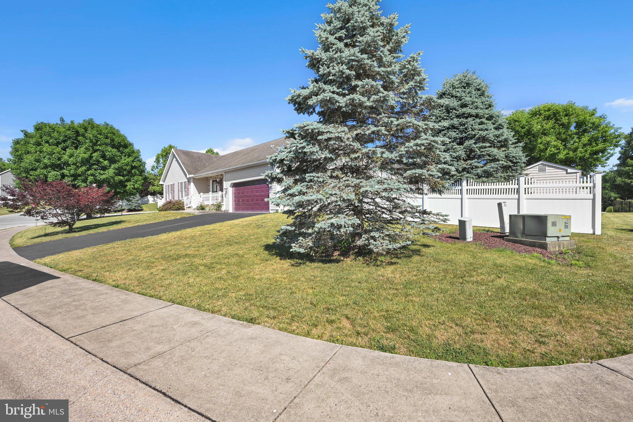PINE VISTA ESTATES - Residential