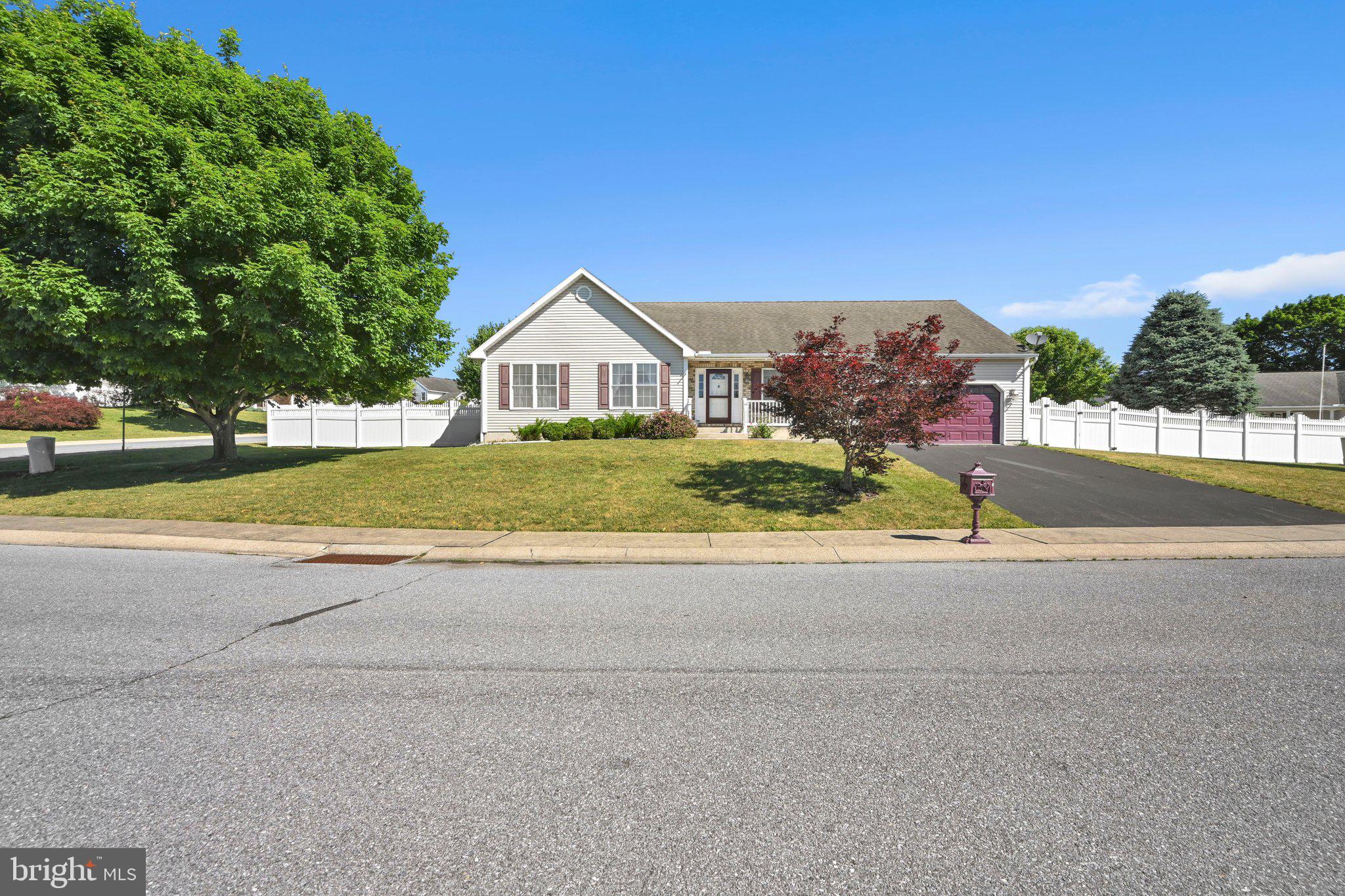 PINE VISTA ESTATES - Residential