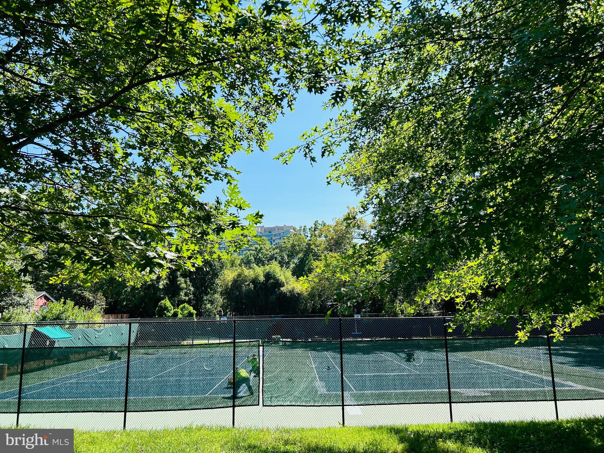 SOMERSET HEIGHTS - Residential