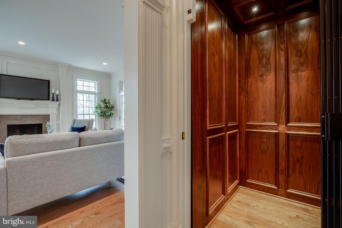 FRANKLIN PARK - Residential