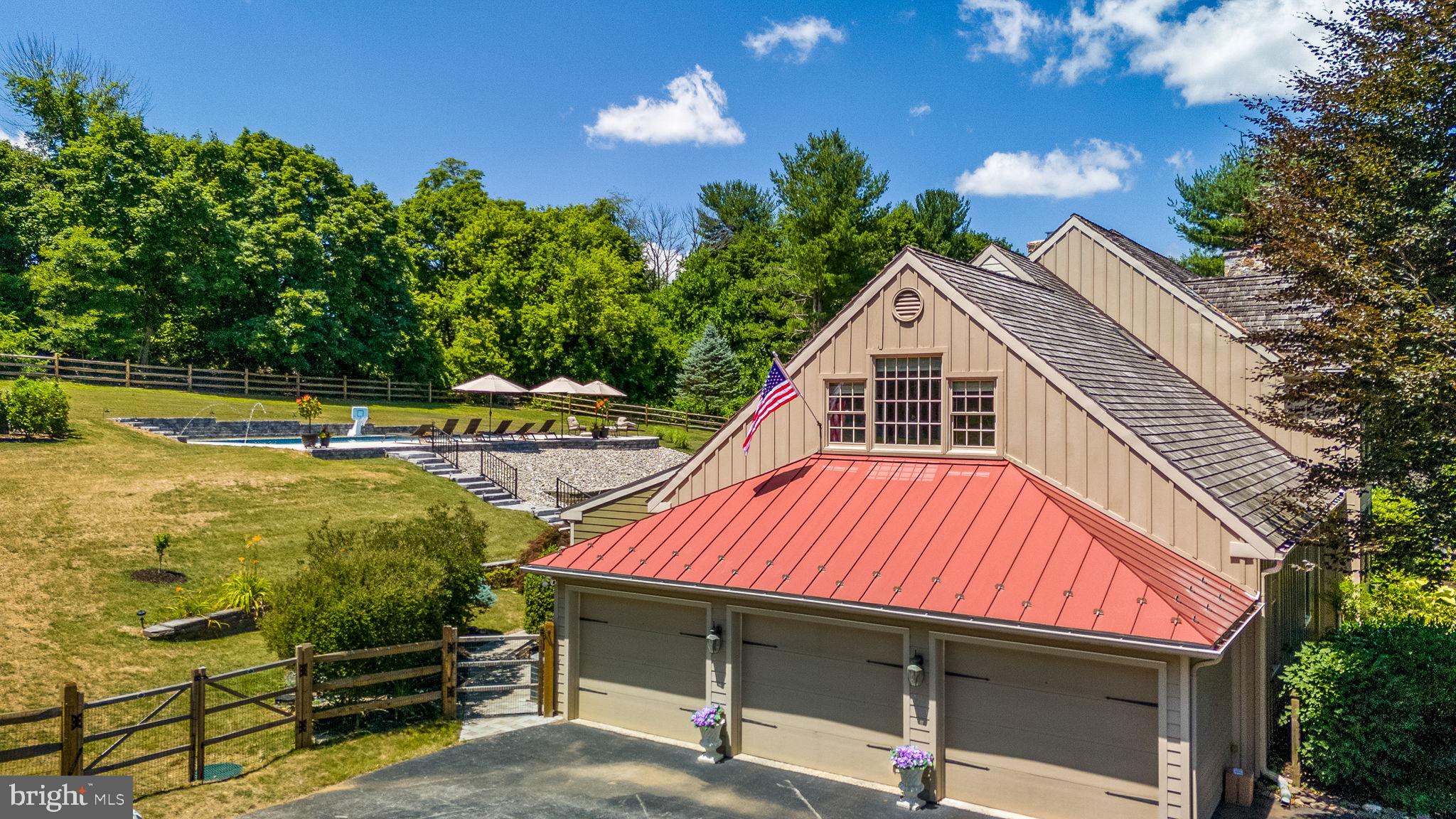 HORSESHOE FARM - Residential
