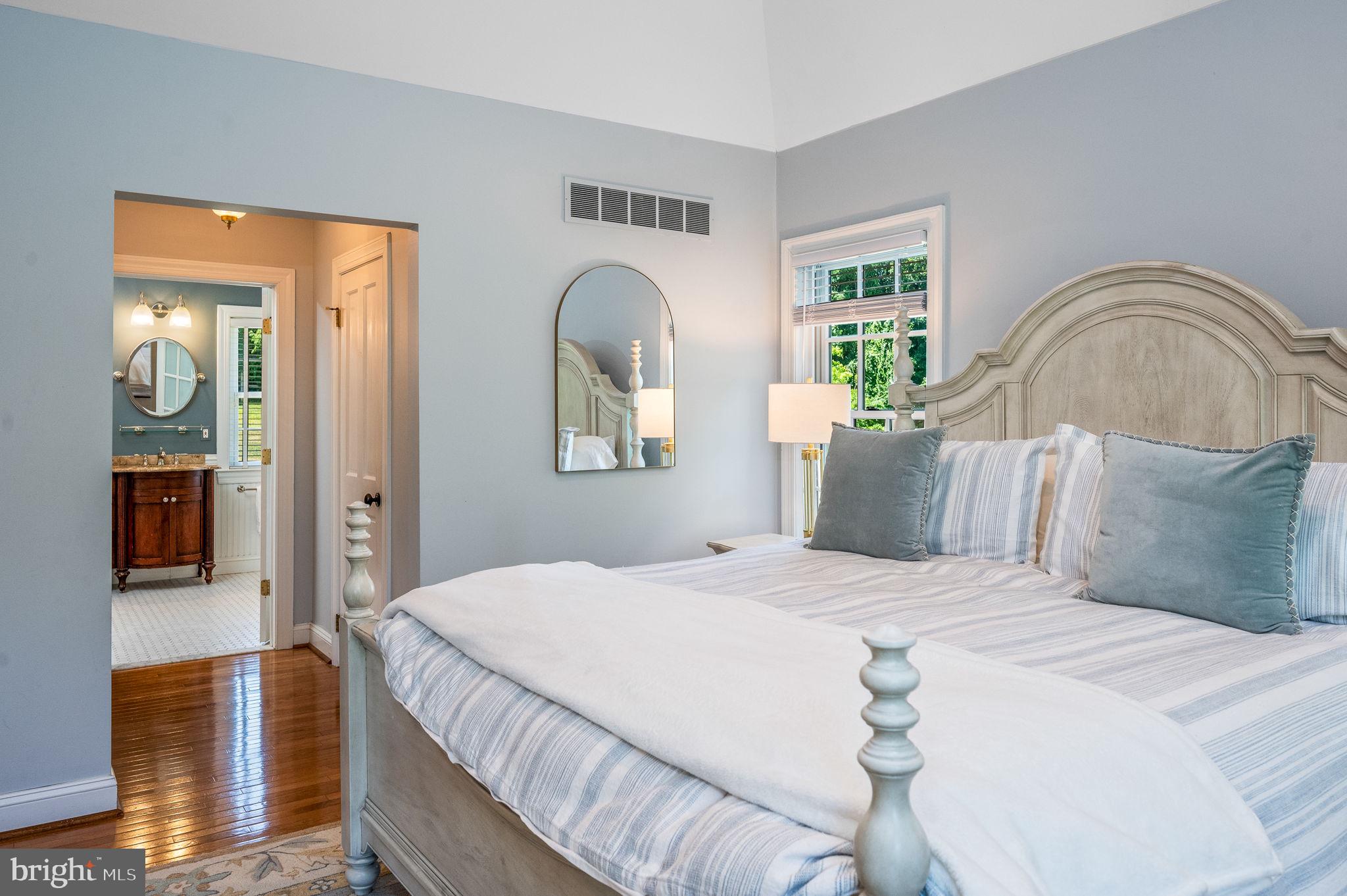 HORSESHOE FARM - Residential