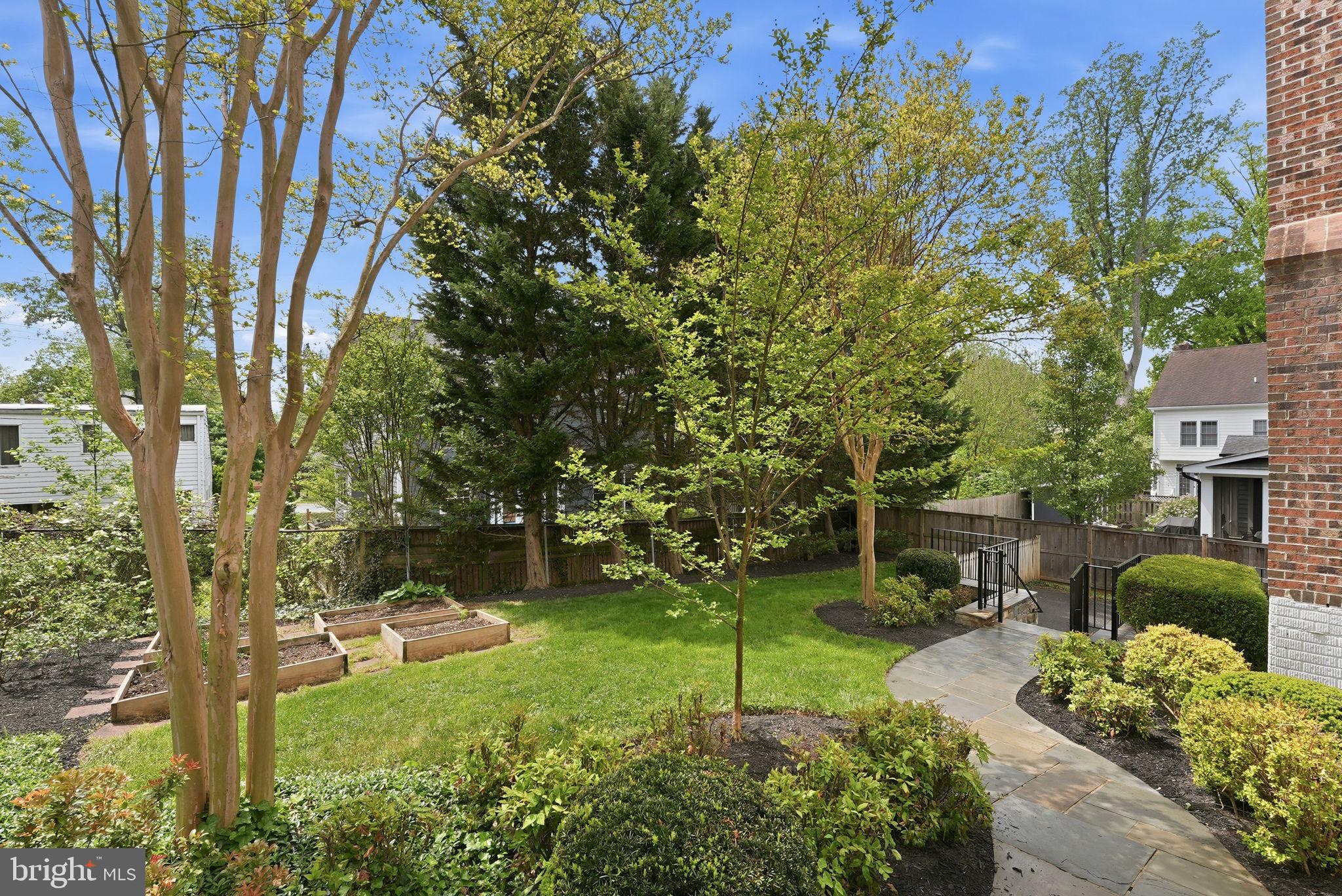 ALTA VISTA TERRACE - Residential