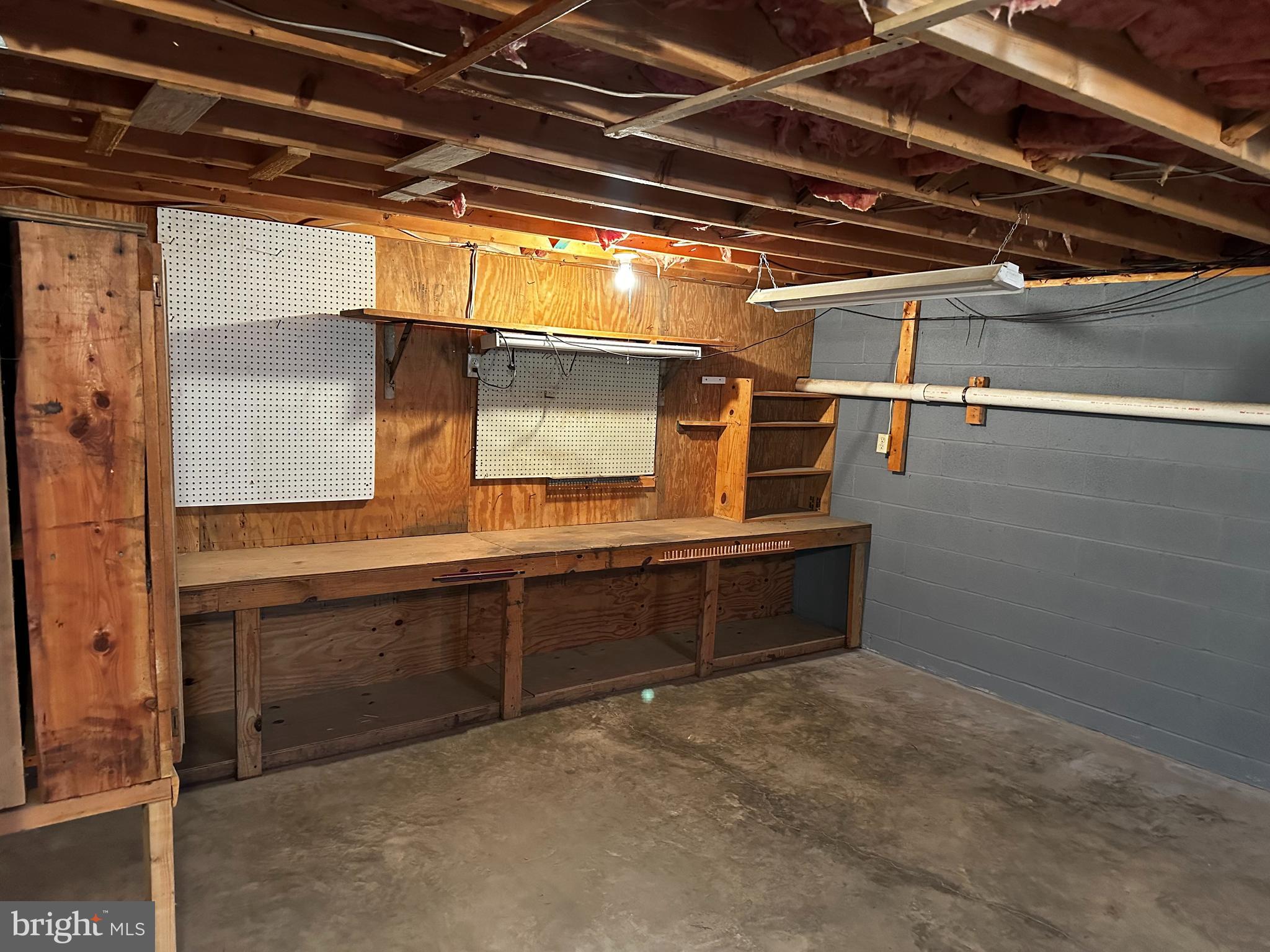 GERRARD ACRES - Residential