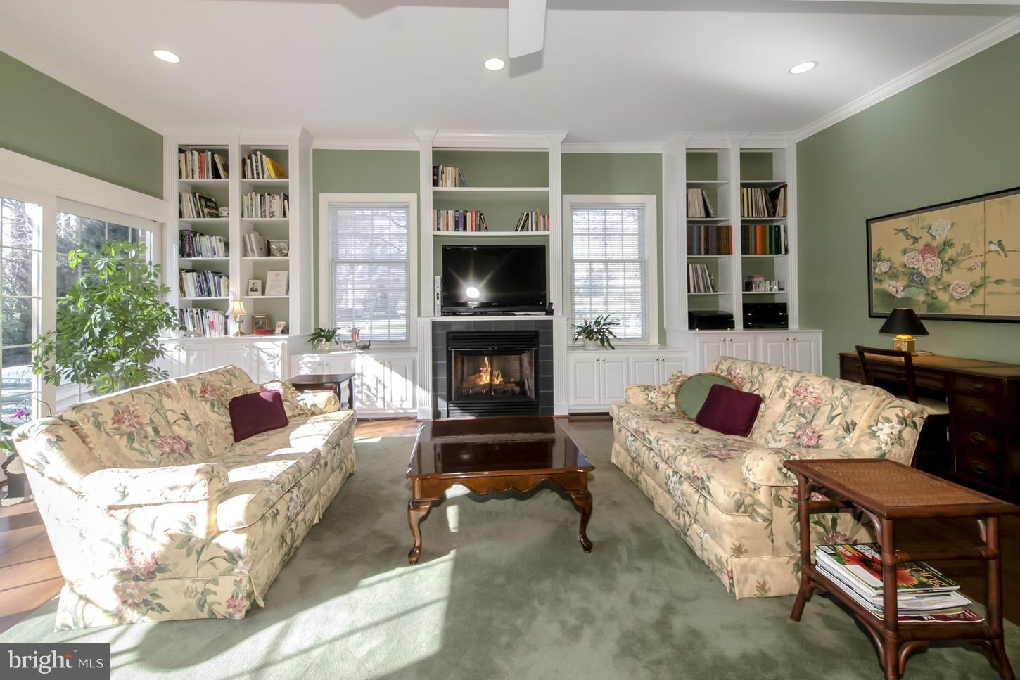 SUMMERWOOD - Residential
