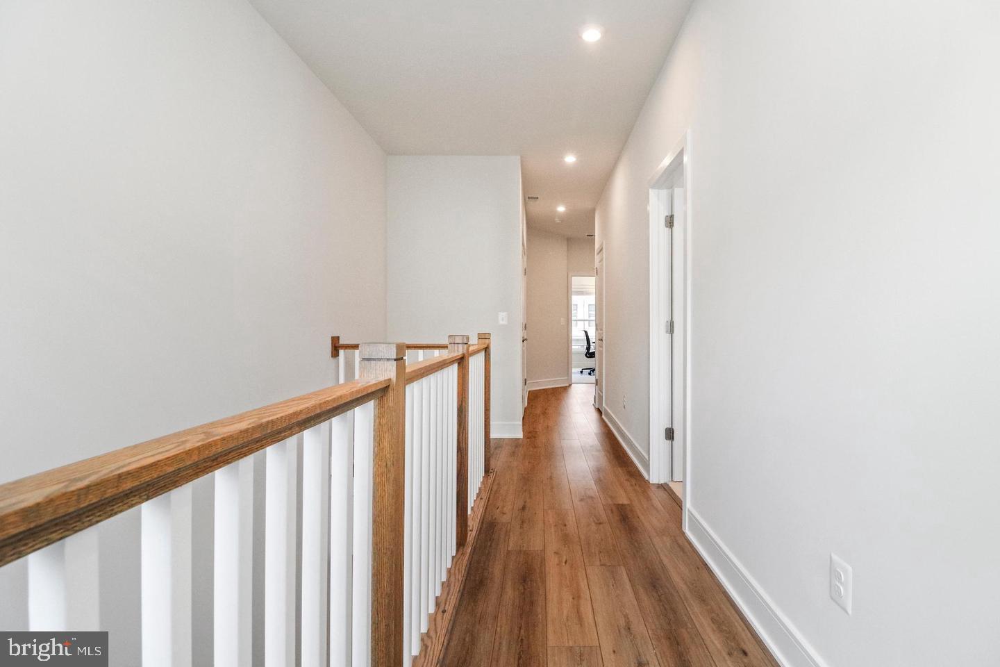 DEMOTT & SILVER - Residential