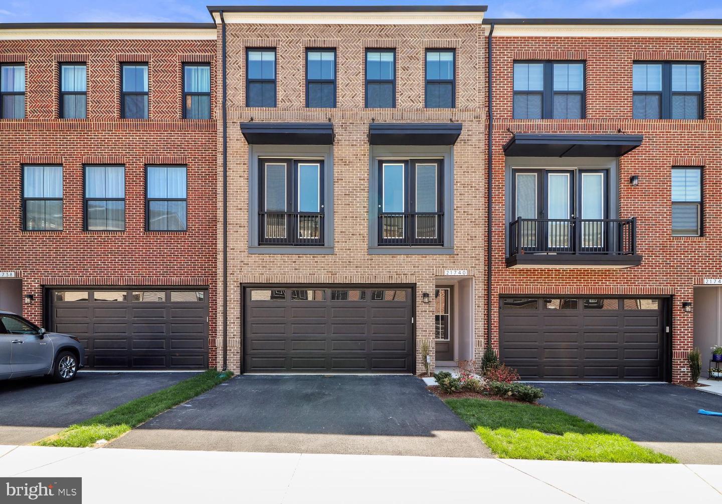 DEMOTT & SILVER - Residential