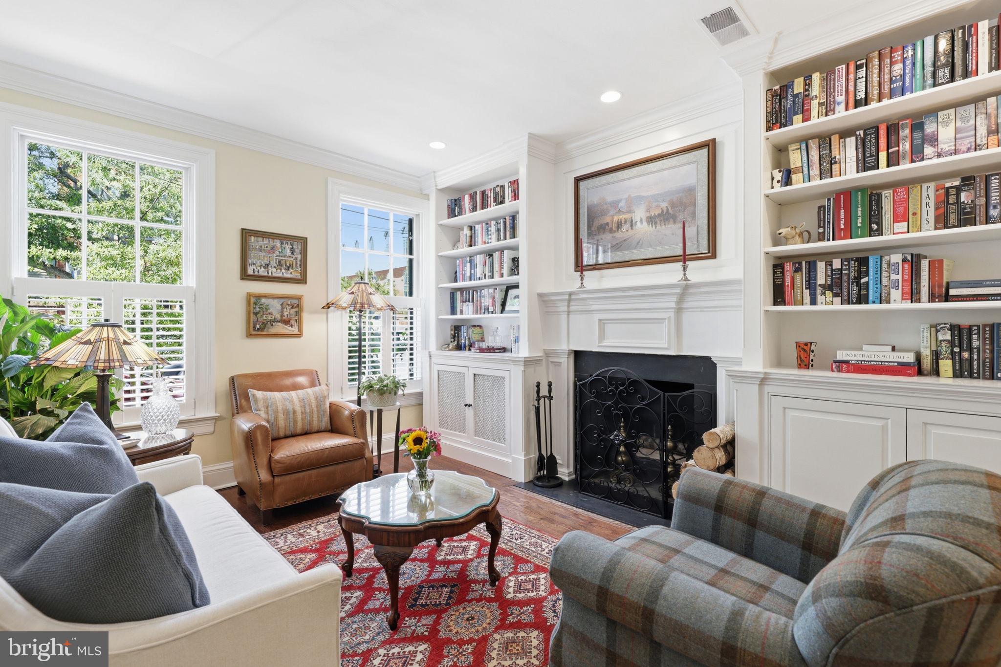 OLD TOWN ALEXANDRIA - Residential