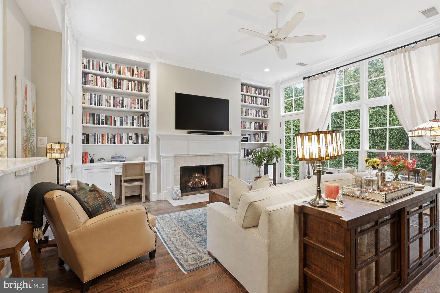 OLD TOWN ALEXANDRIA - Residential
