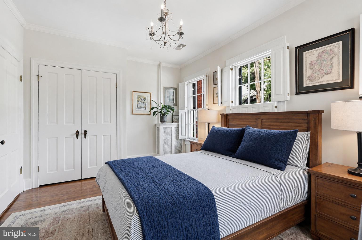 OLD TOWN ALEXANDRIA - Residential