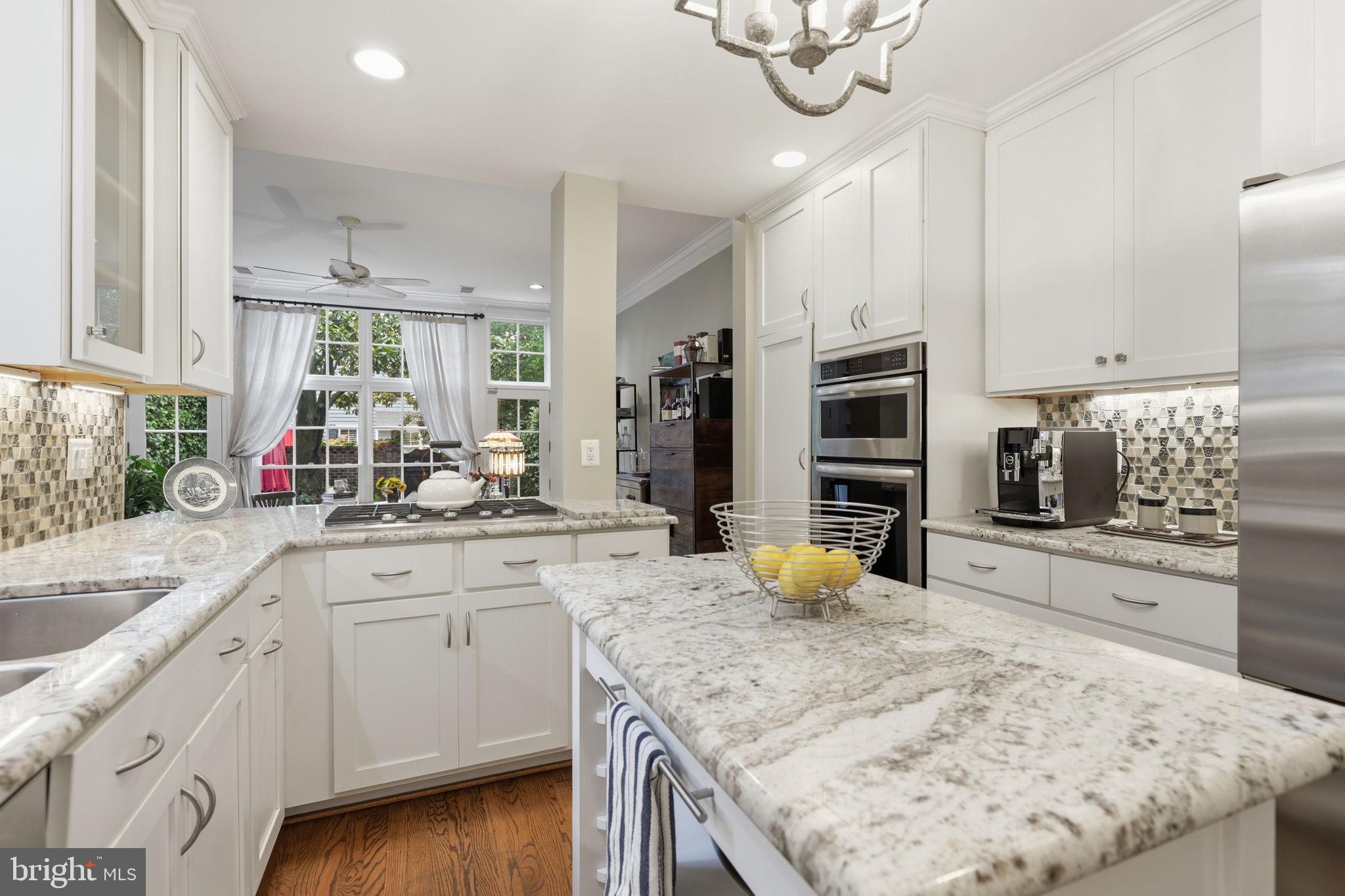 OLD TOWN ALEXANDRIA - Residential