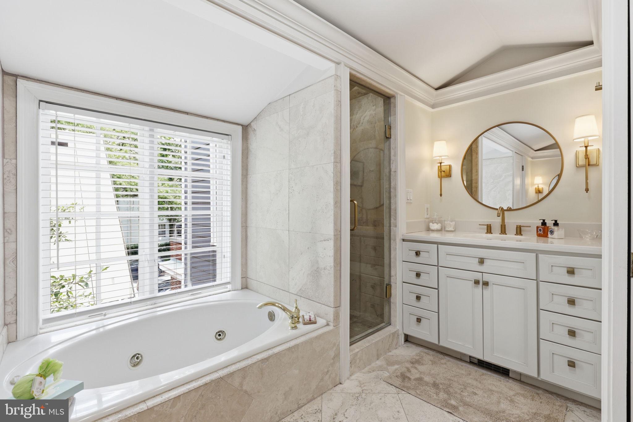 OLD TOWN ALEXANDRIA - Residential
