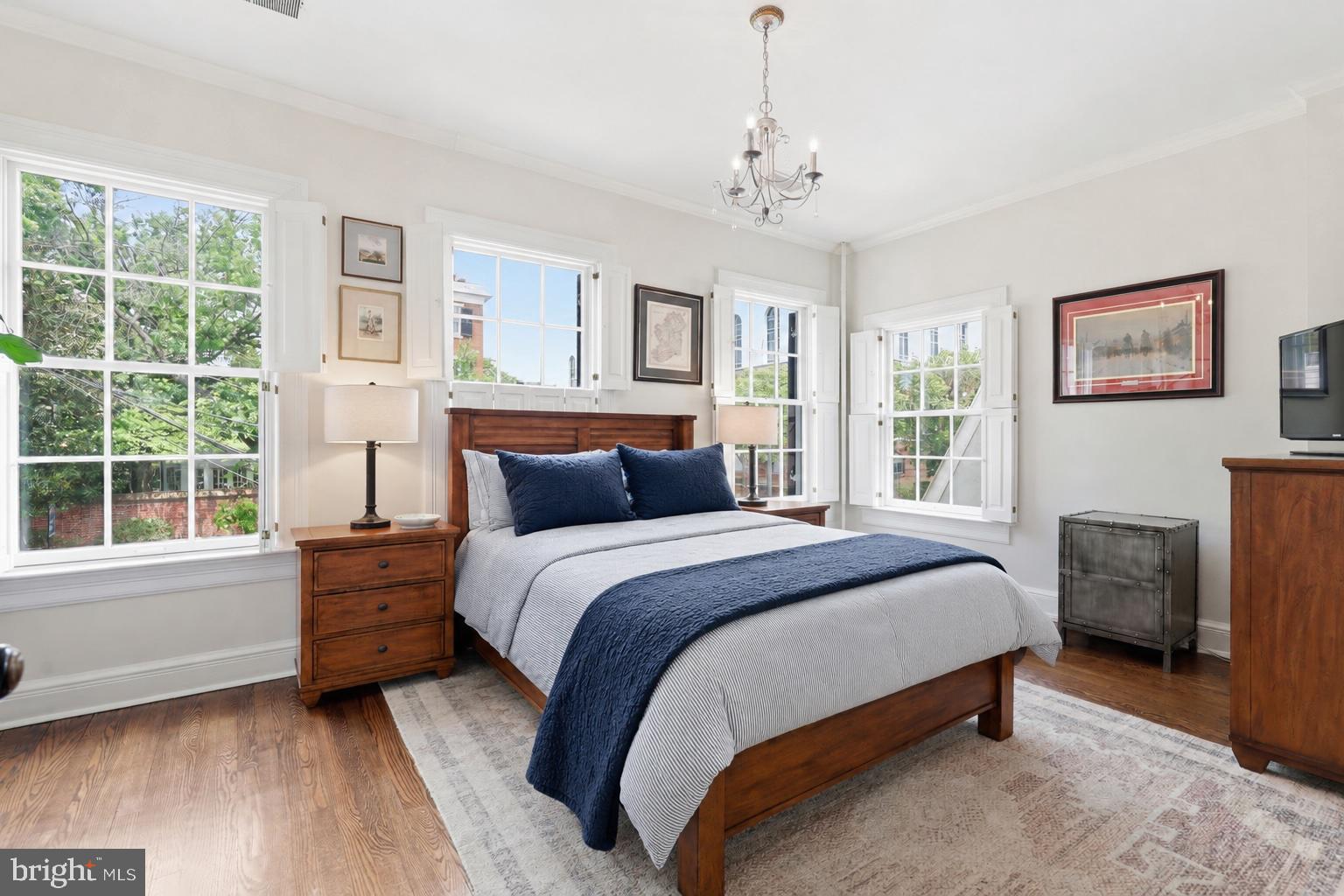 OLD TOWN ALEXANDRIA - Residential