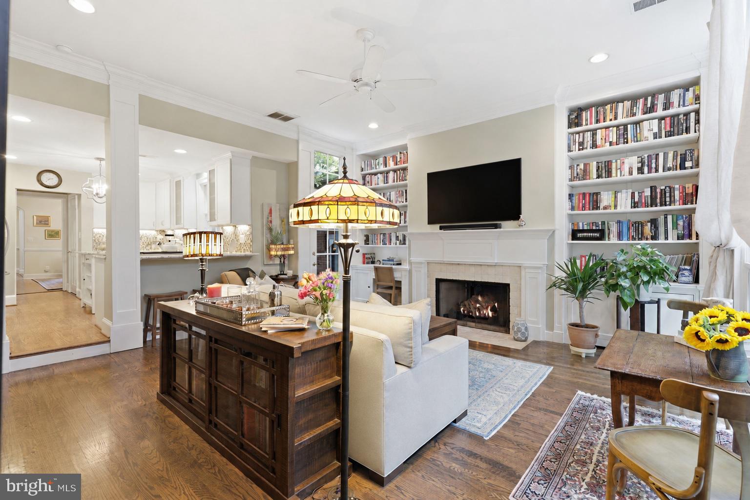 OLD TOWN ALEXANDRIA - Residential