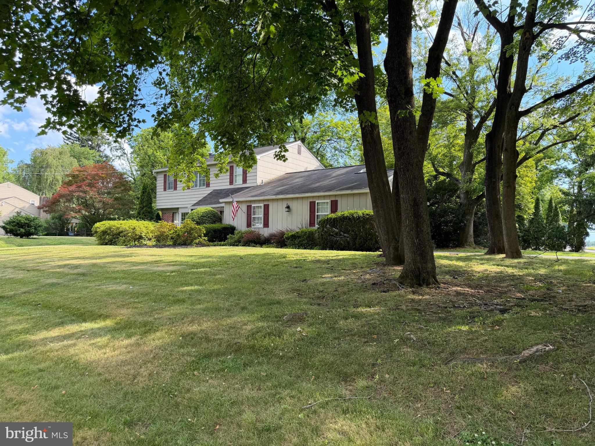 COLONIAL VIL - Residential