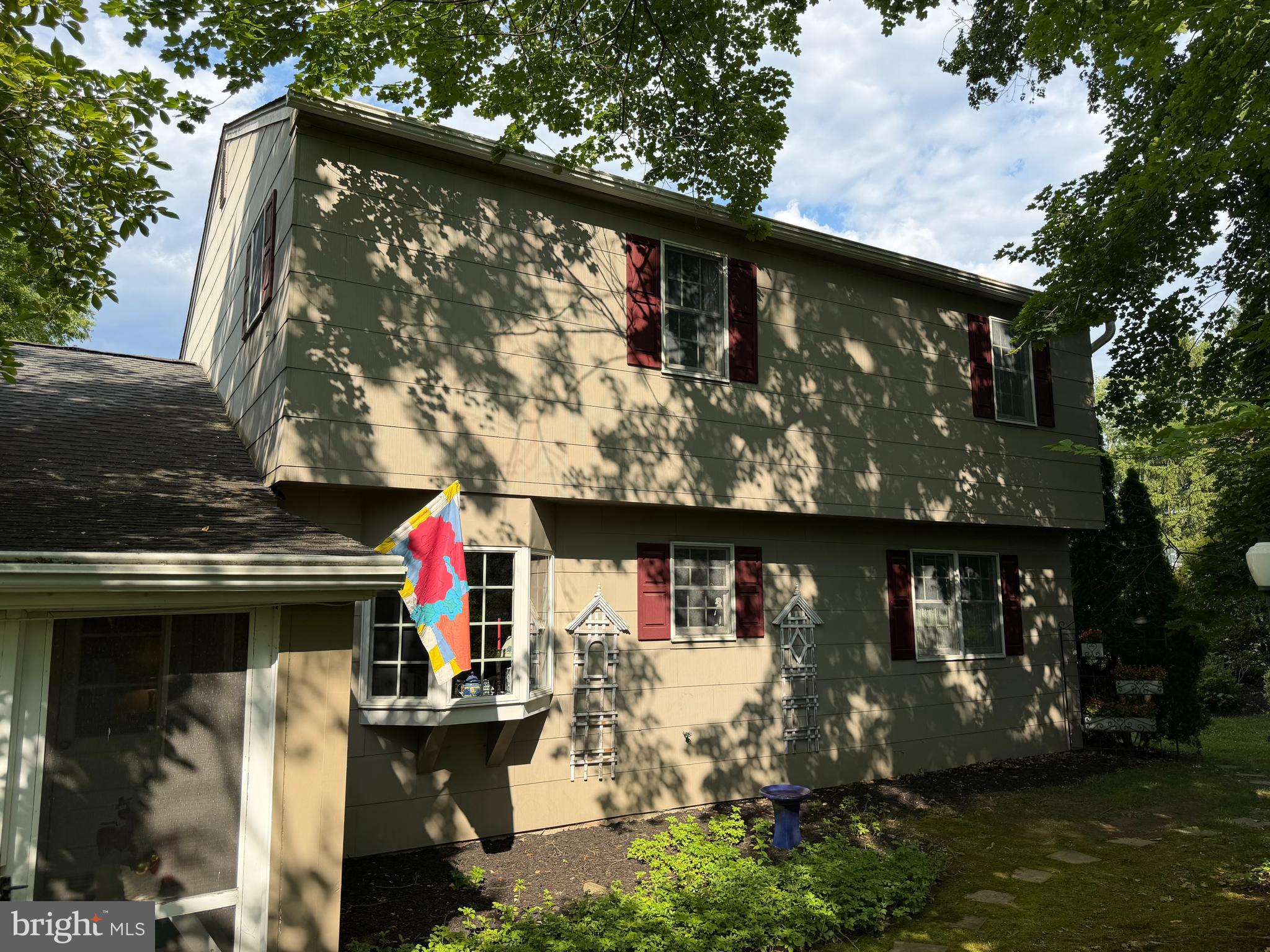 COLONIAL VIL - Residential