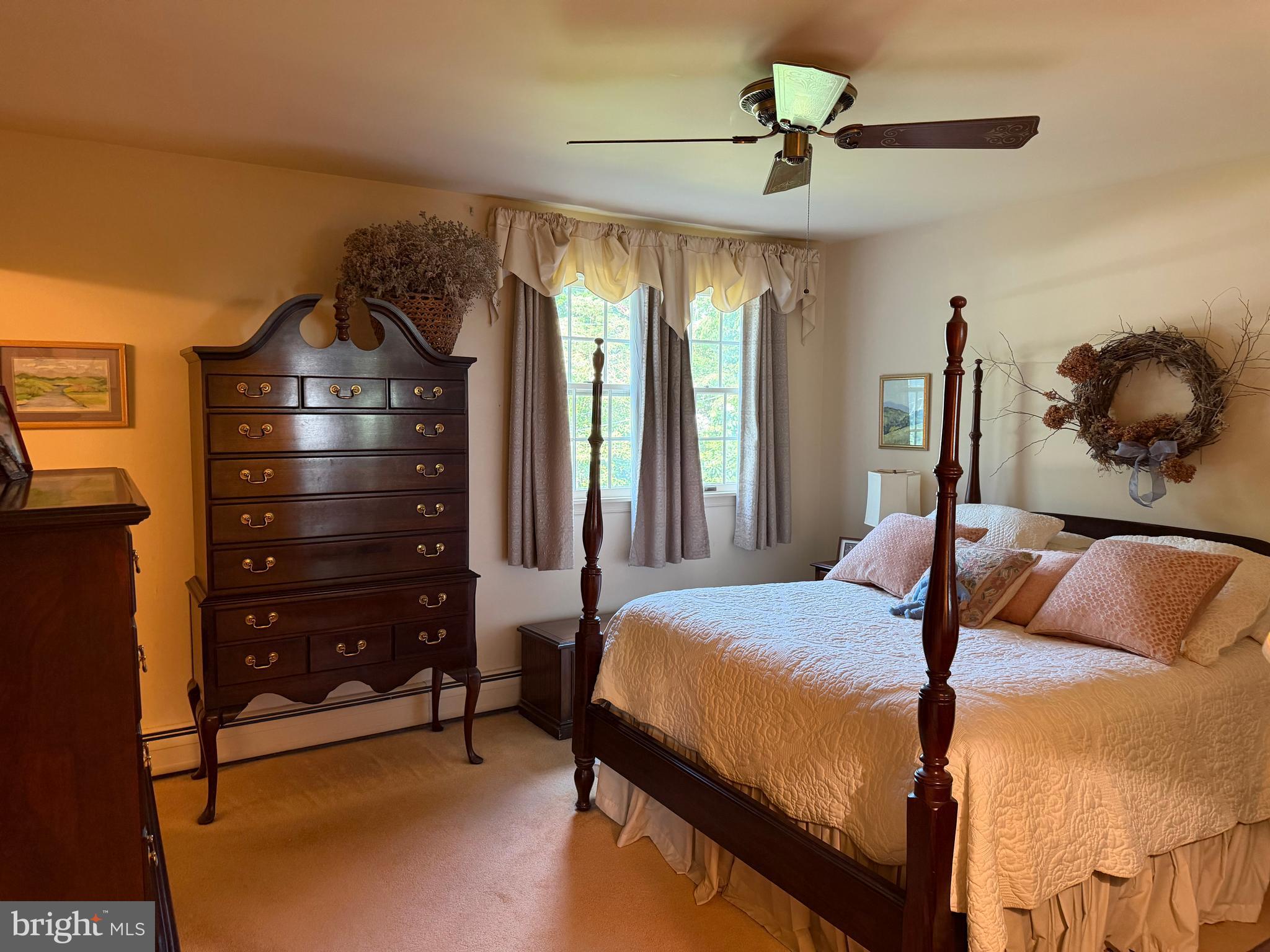 COLONIAL VIL - Residential