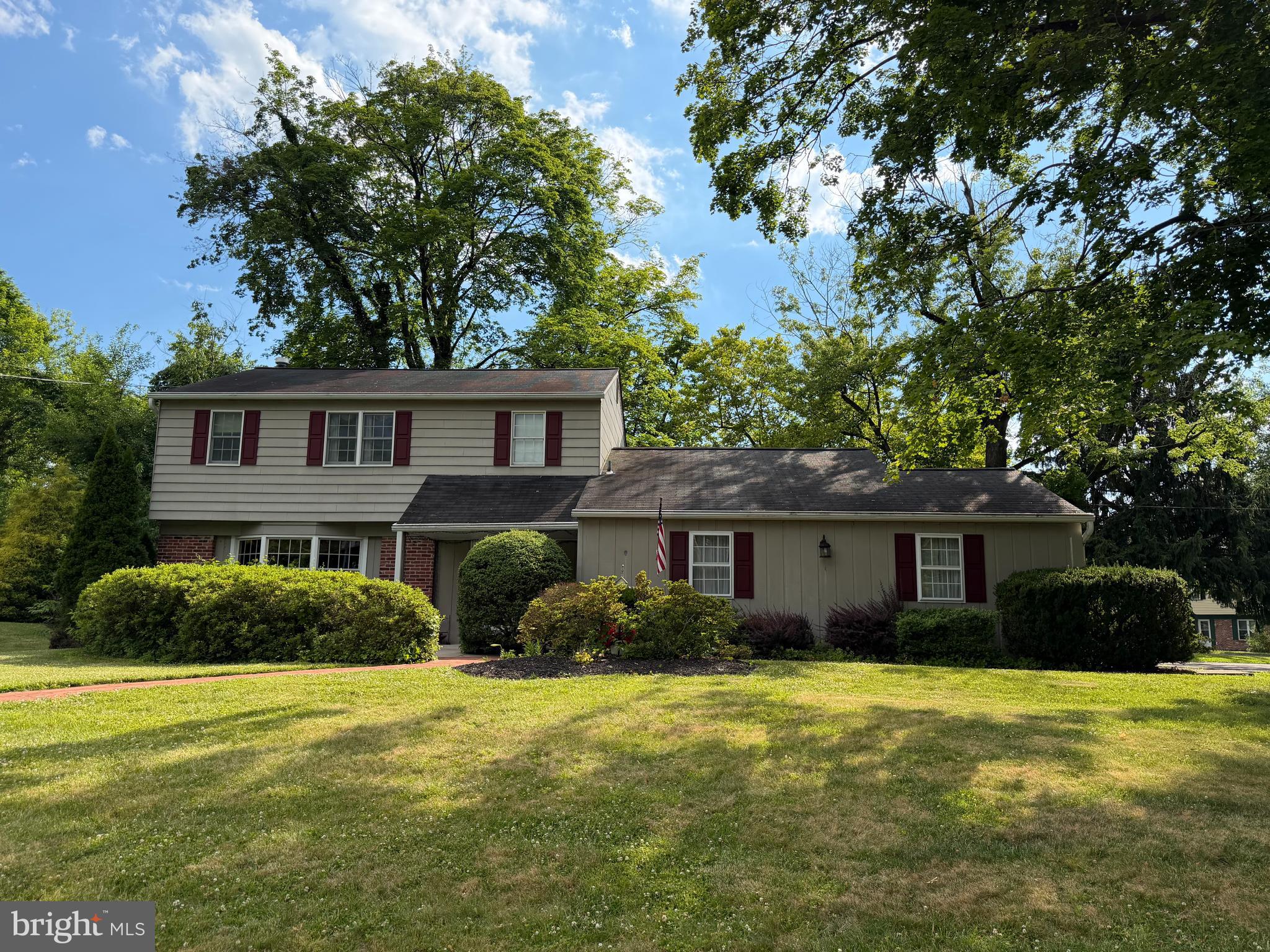COLONIAL VIL - Residential