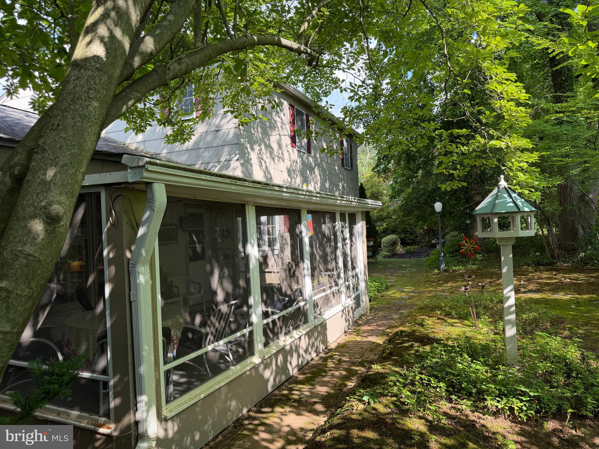 COLONIAL VIL - Residential