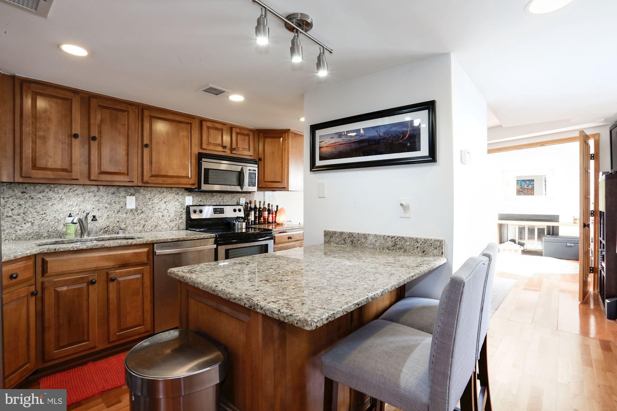 FOGGY BOTTOM - Residential Lease