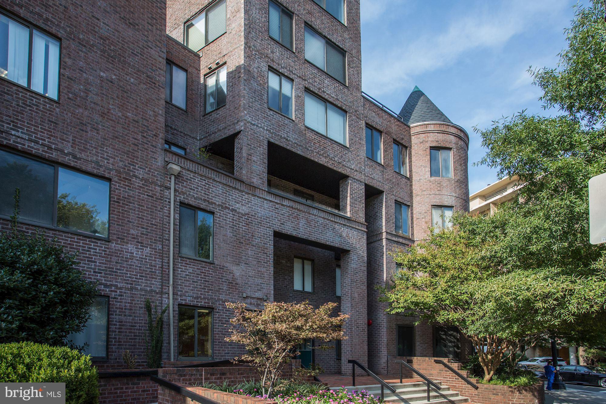 FOGGY BOTTOM - Residential Lease