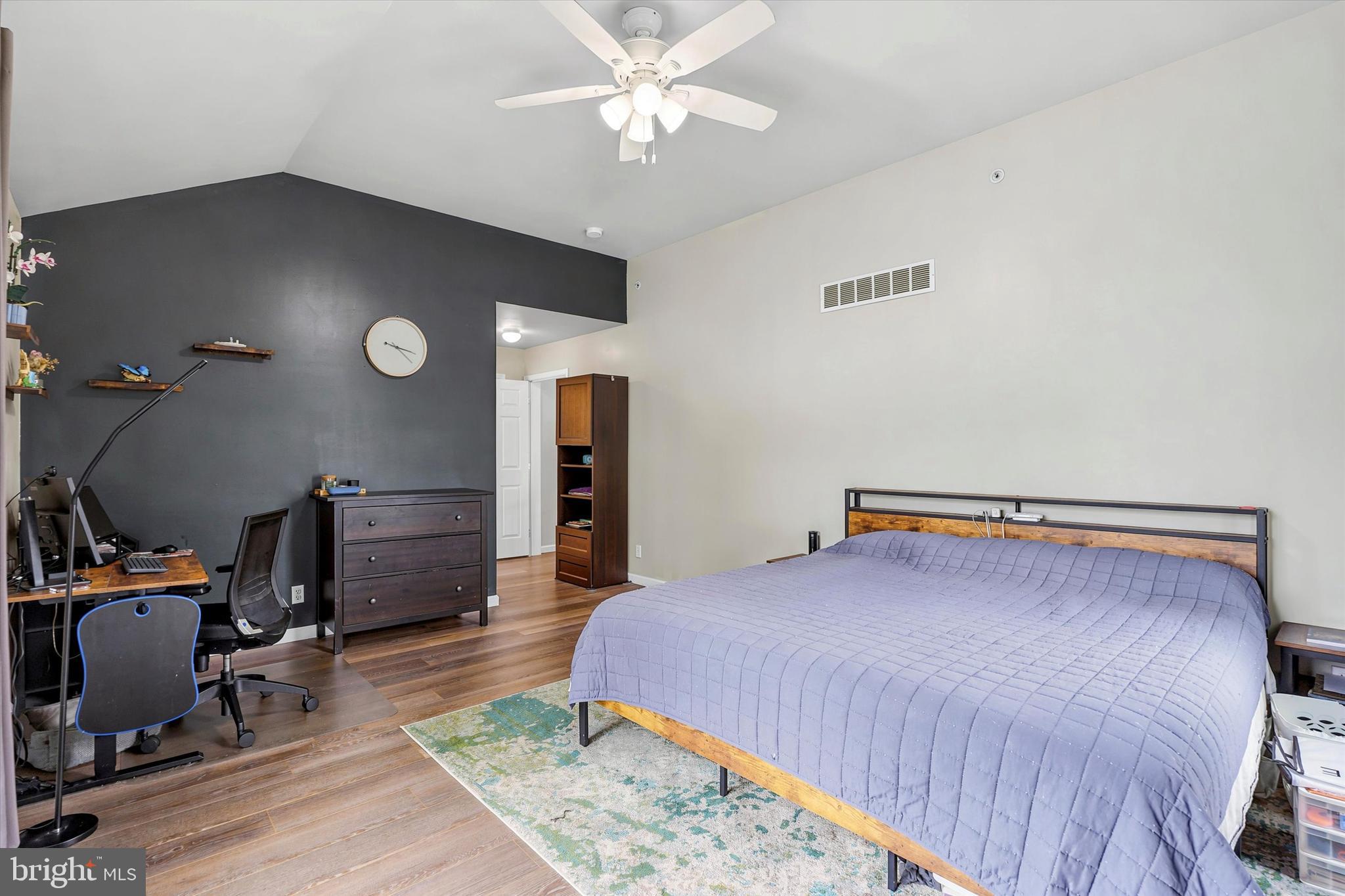 NORTH HILLS - Residential