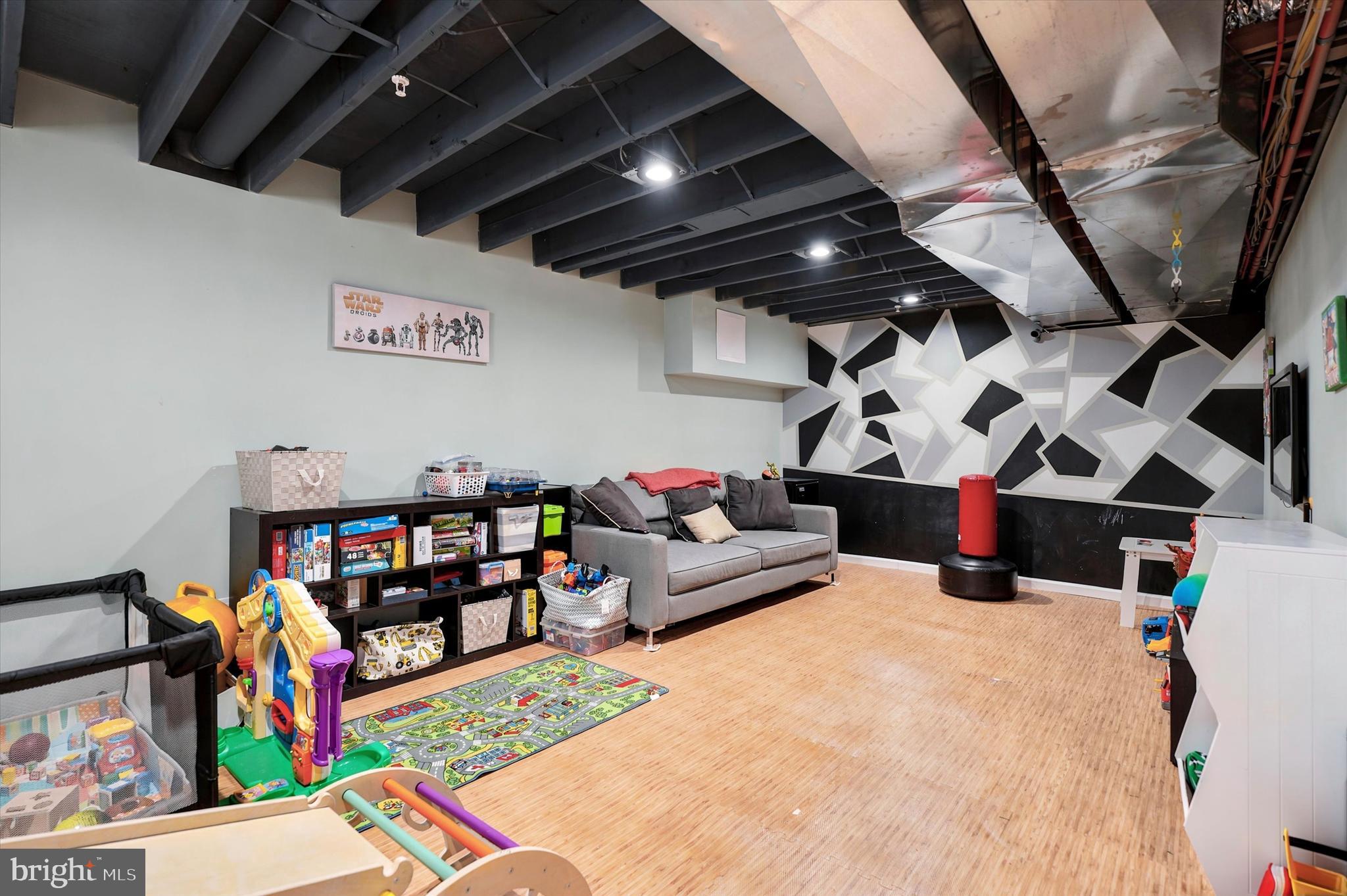 NORTH HILLS - Residential