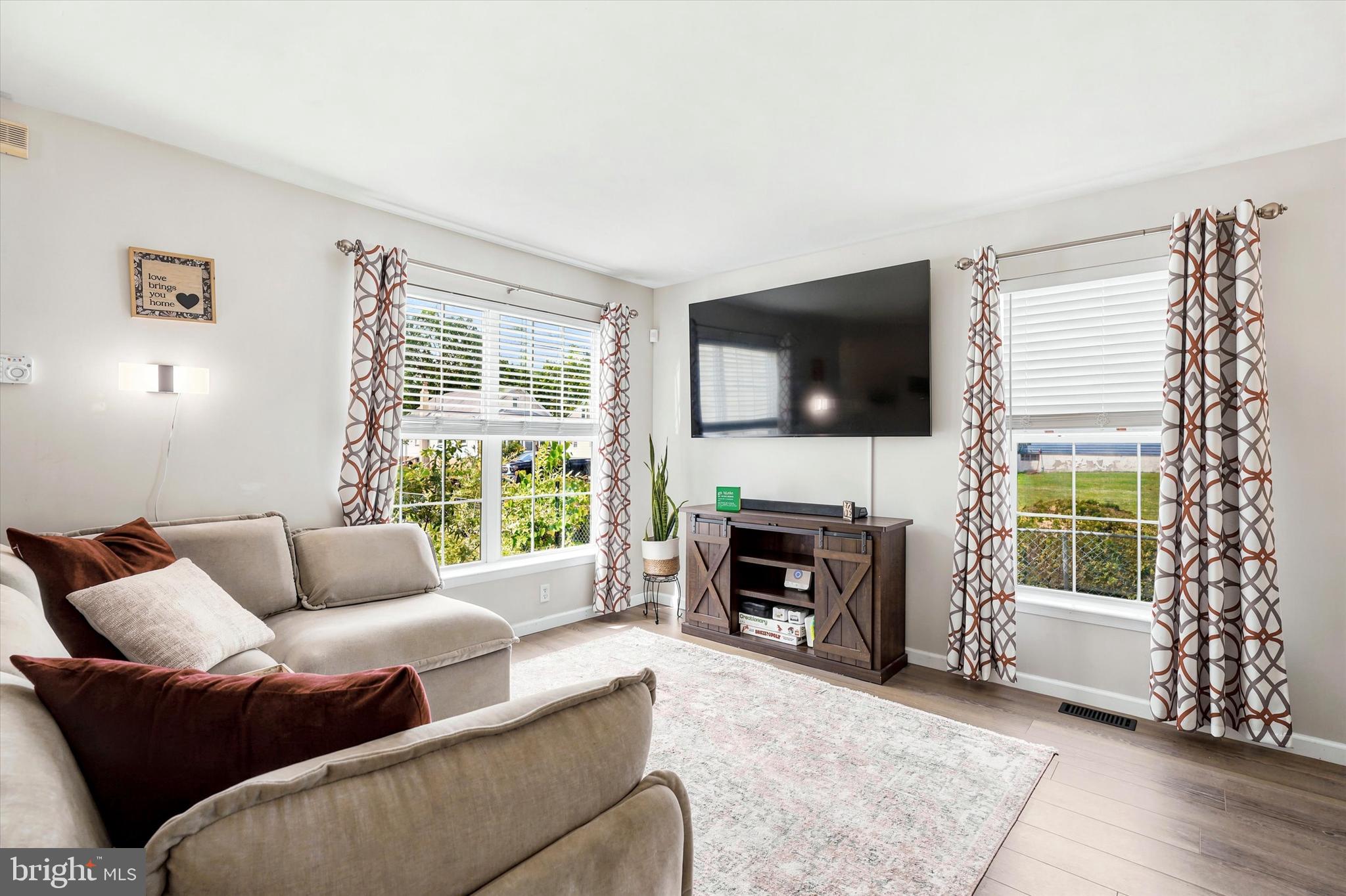 NORTH HILLS - Residential
