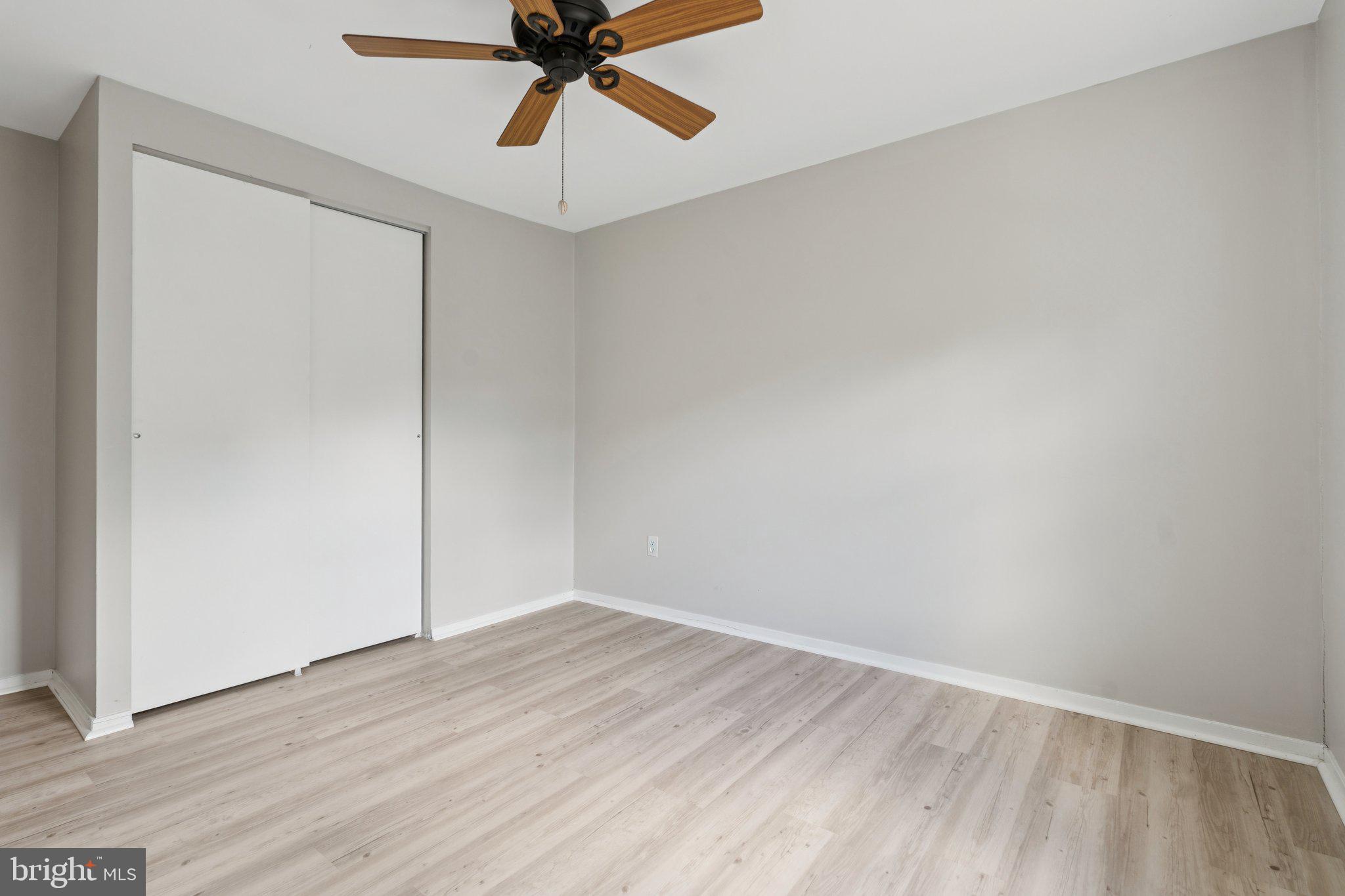 SEVEN COURTS - Residential Lease